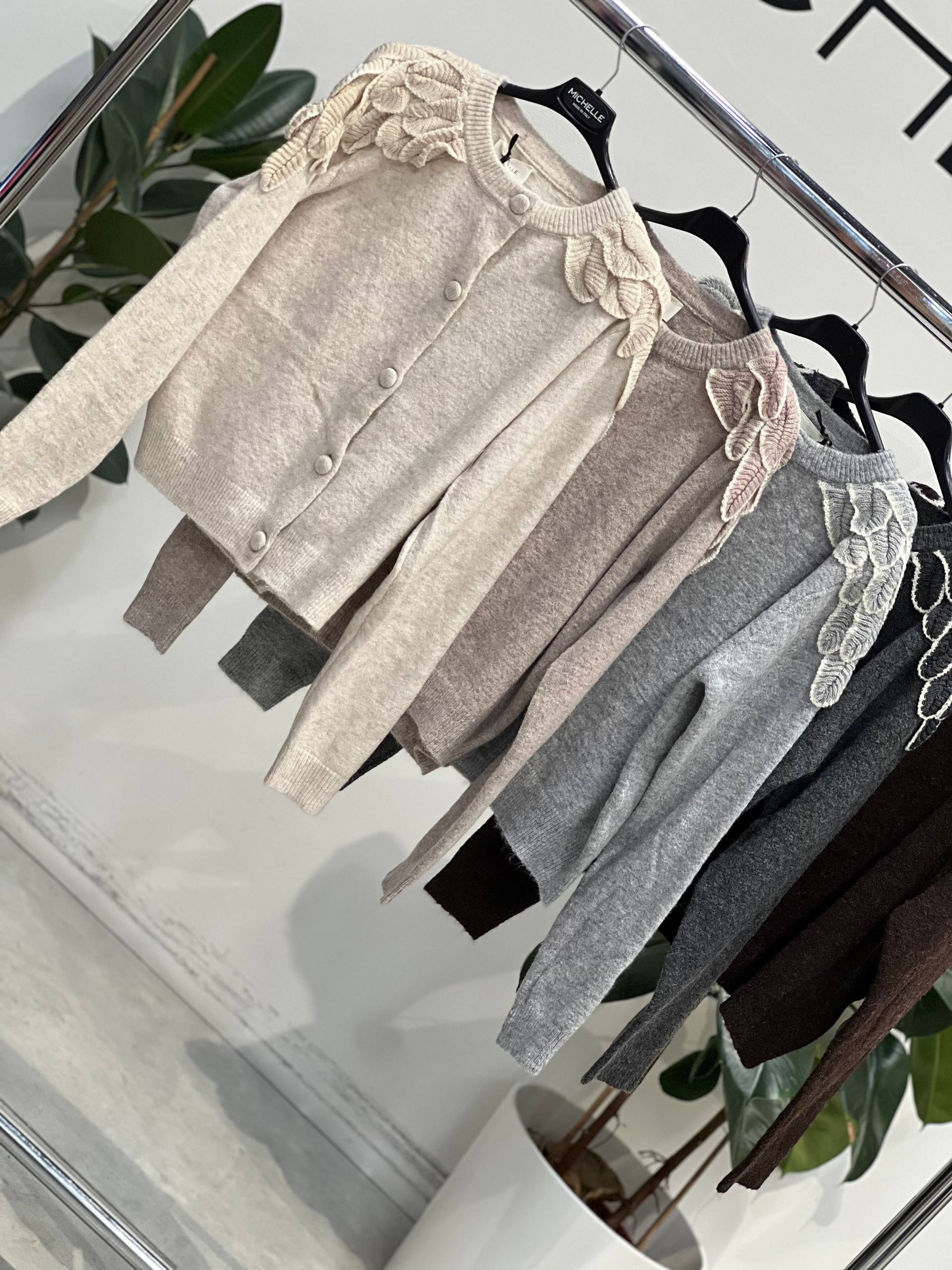 Amelie Follies (Michelle)