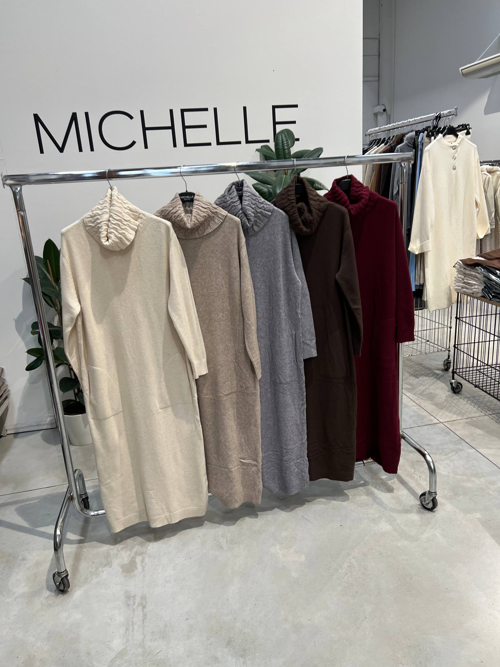 Amelie Follies (Michelle)