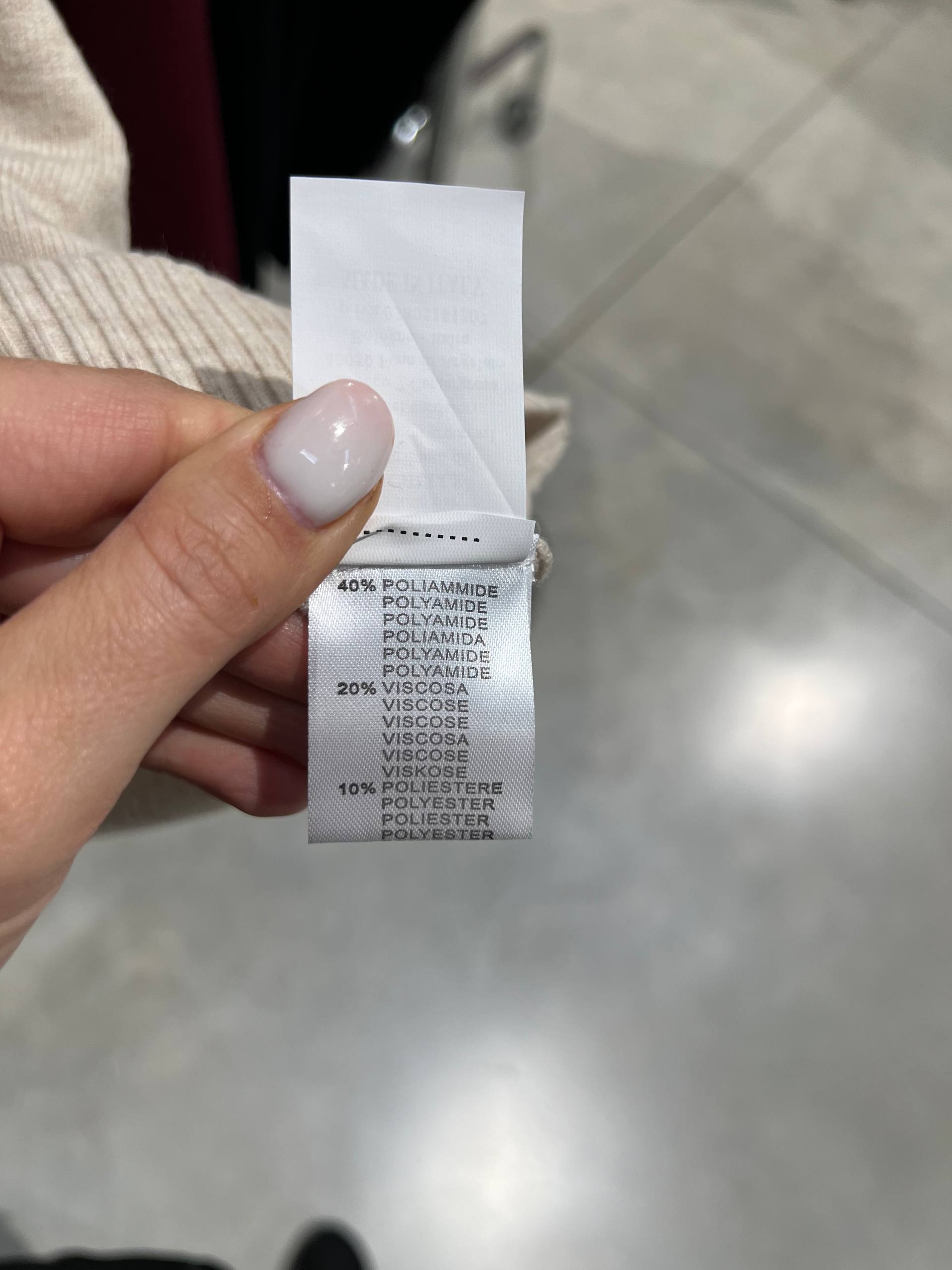 Amelie Follies (Michelle)