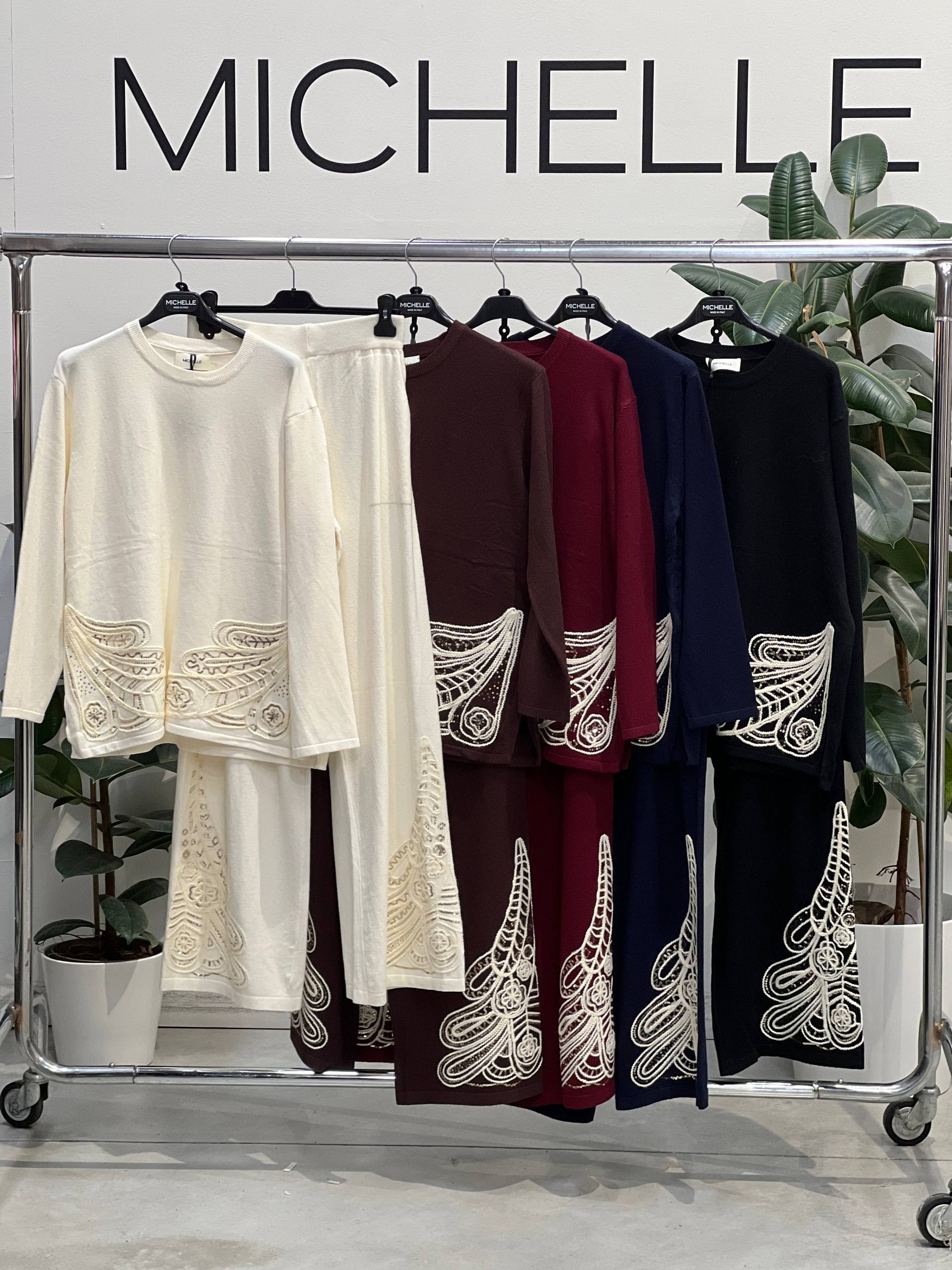 Amelie Follies (Michelle)