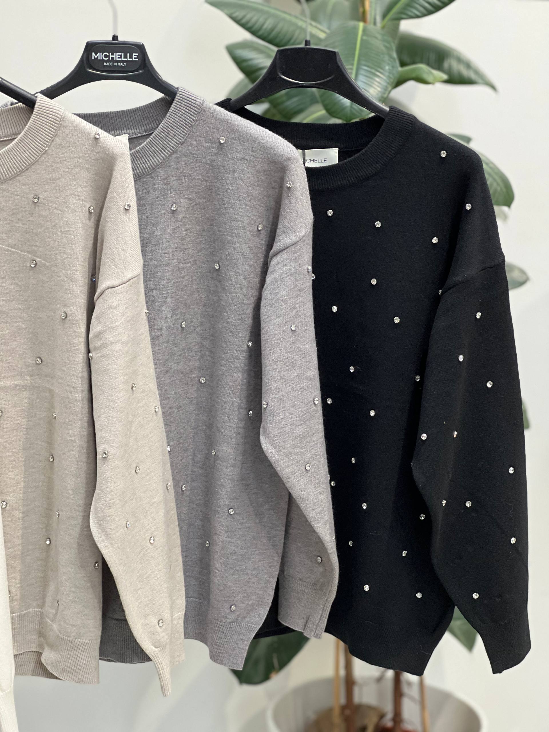 Amelie Follies (Michelle)