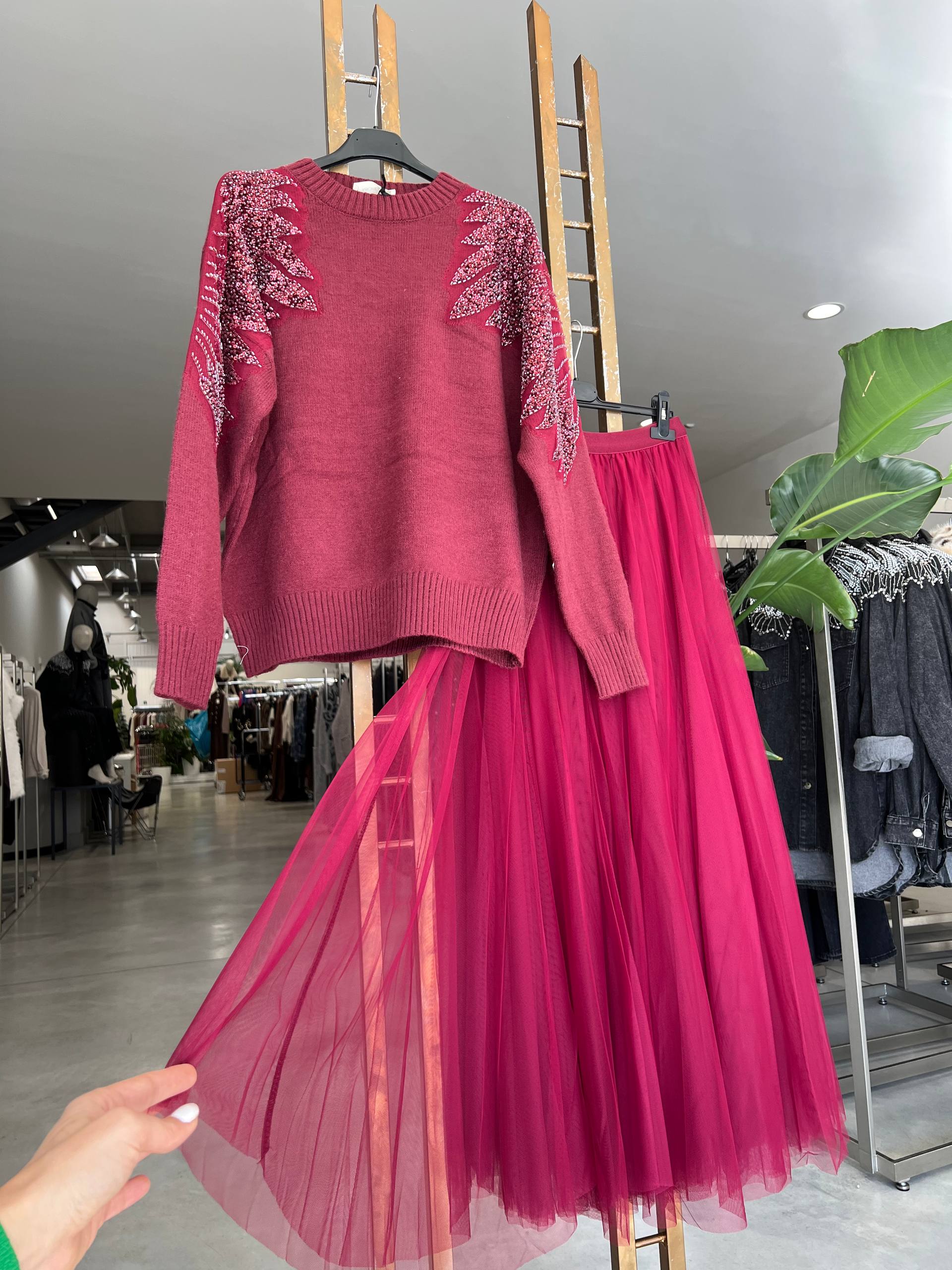 Amelie Follies (Michelle)