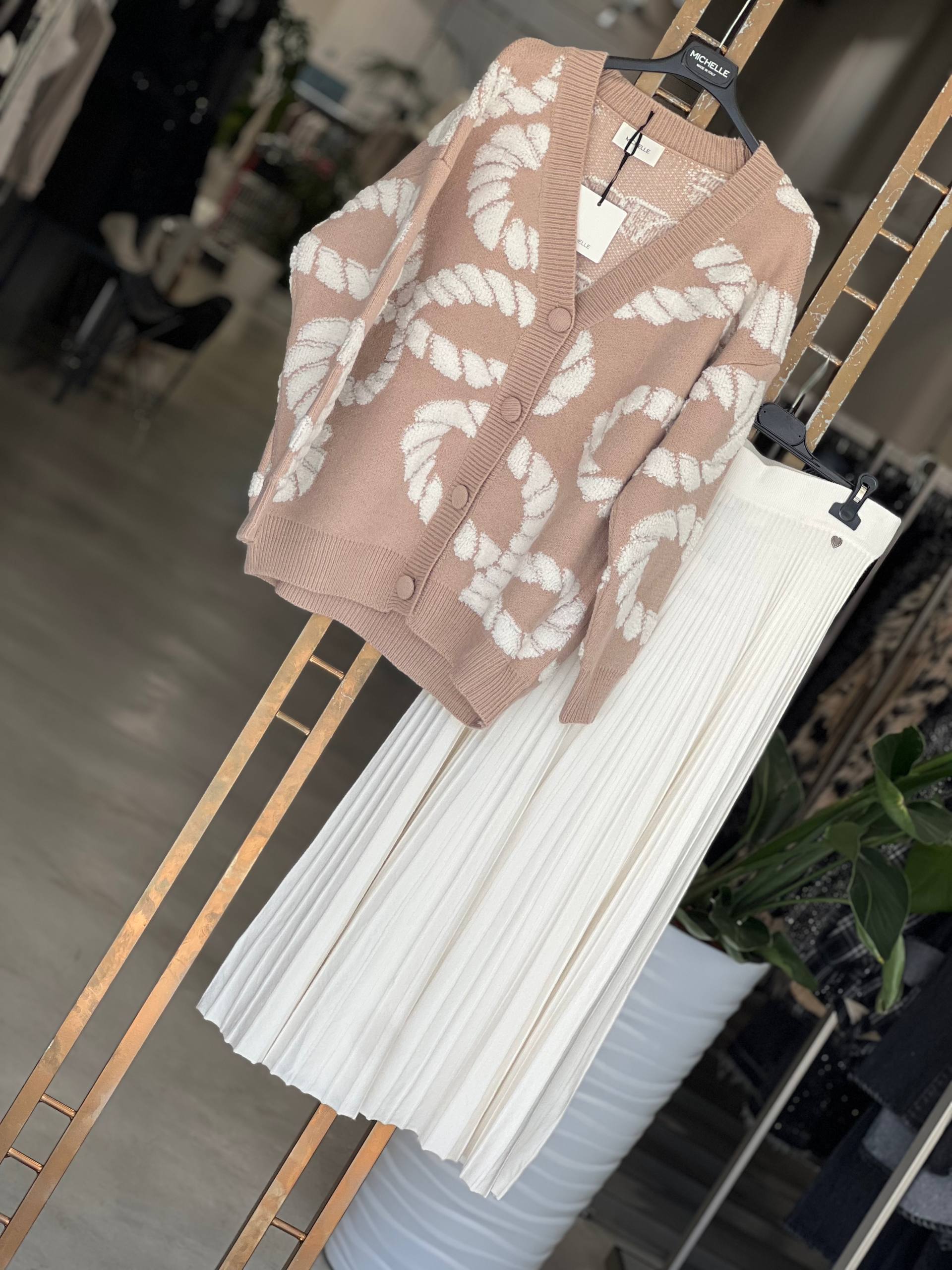 Amelie Follies (Michelle)