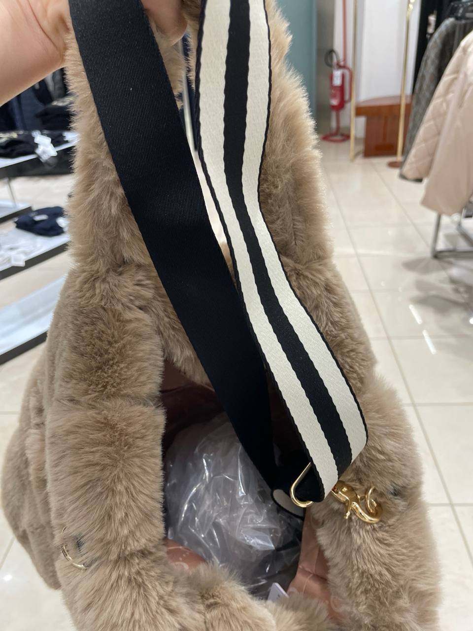 Итальянская одежда, бренд Outlet, арт. 73976197