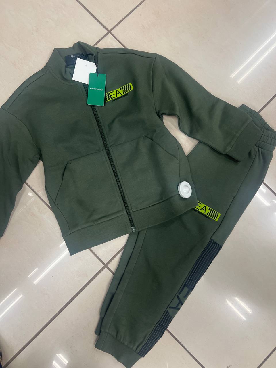 Outlet Фото Outlet