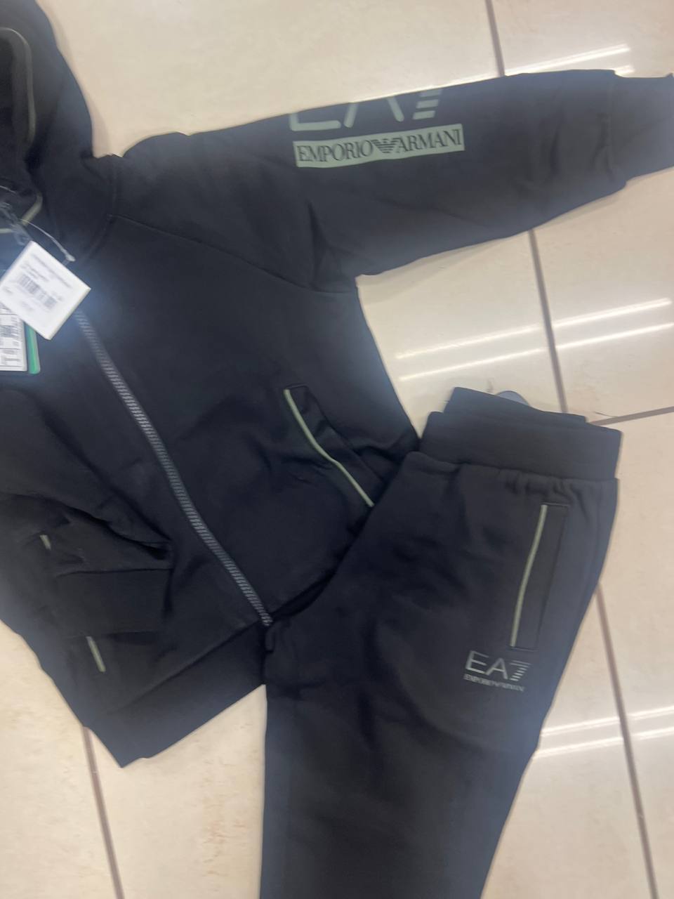 Outlet Фото Outlet