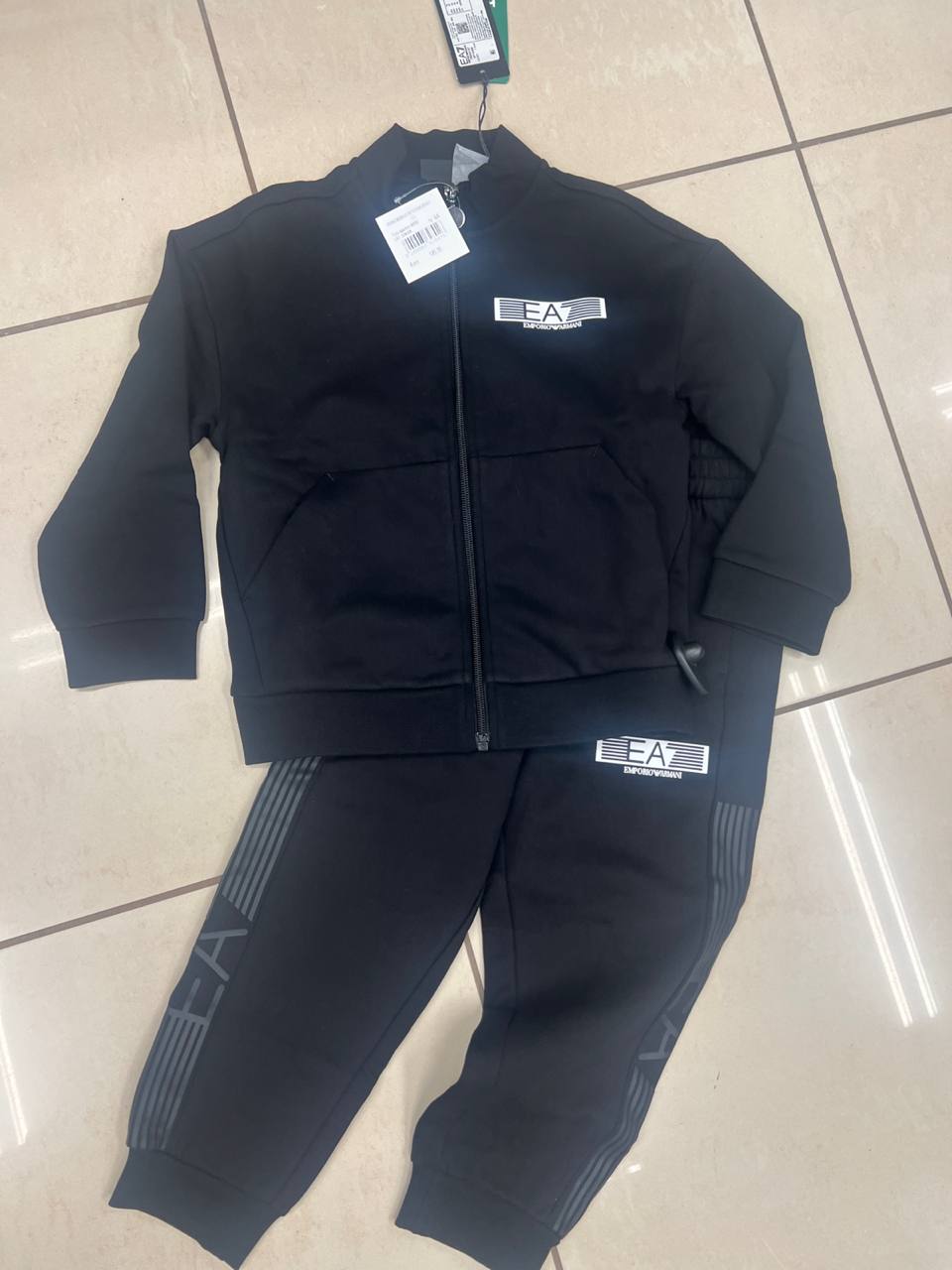 Outlet Фото Outlet