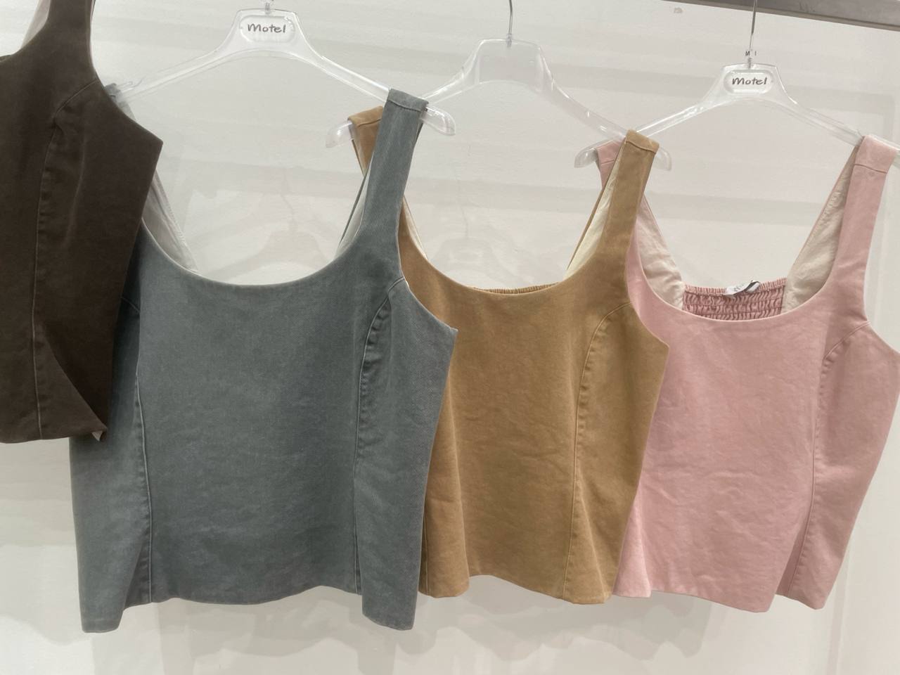 Adora Фото Adora