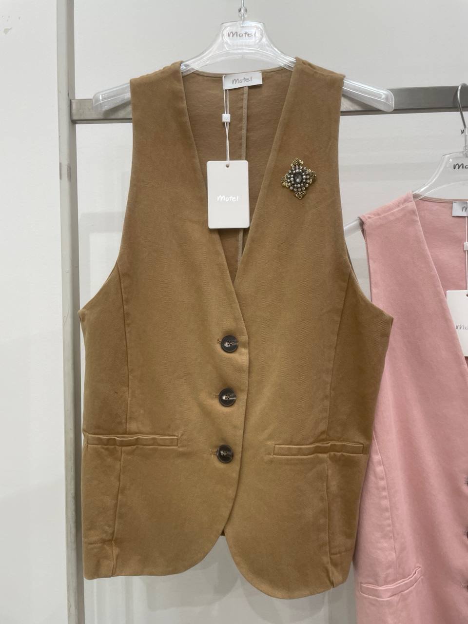 Adora Фото Adora