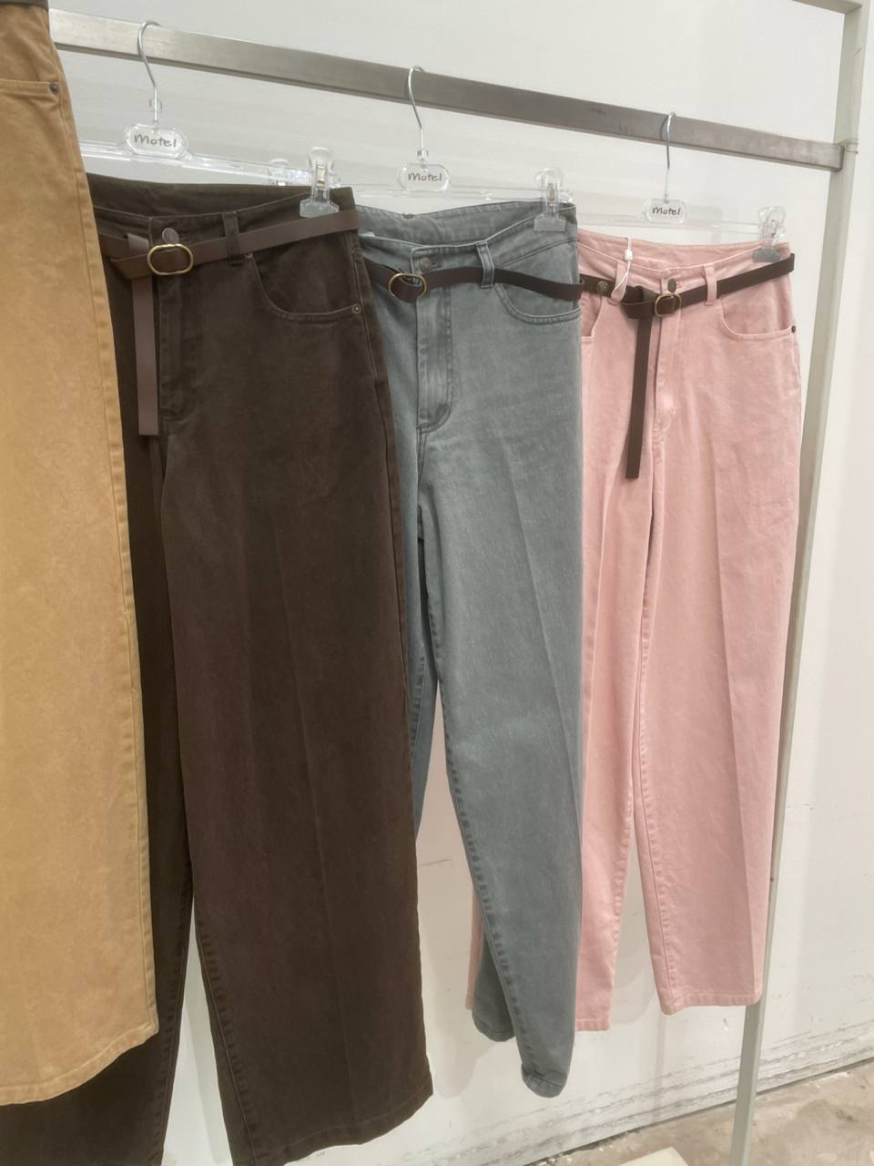 Adora Фото Adora