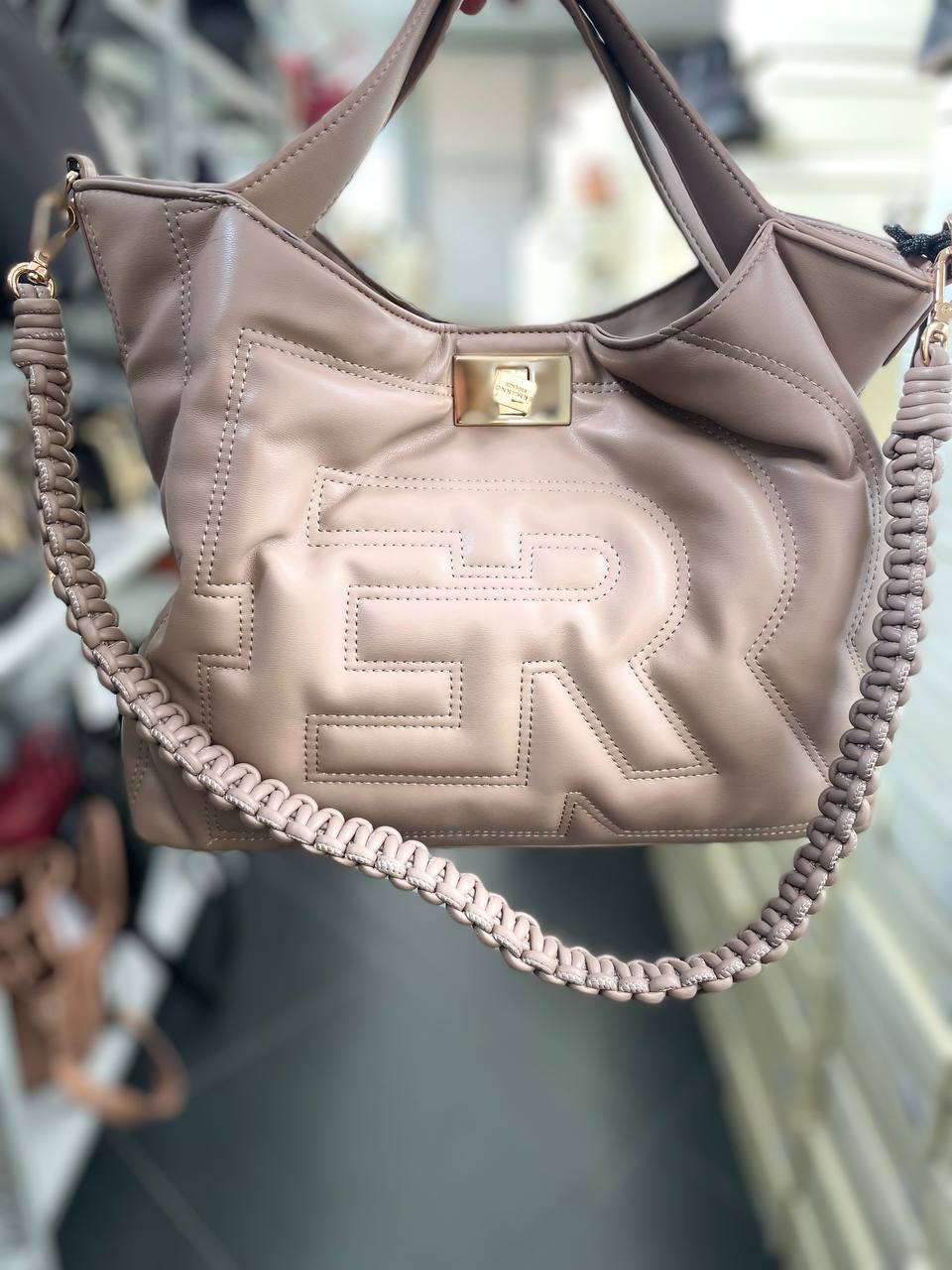 Фото Roberto Serpentini