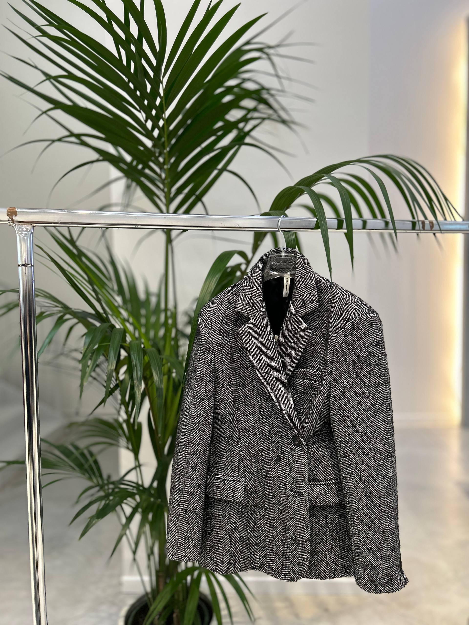 Фото Tensione in