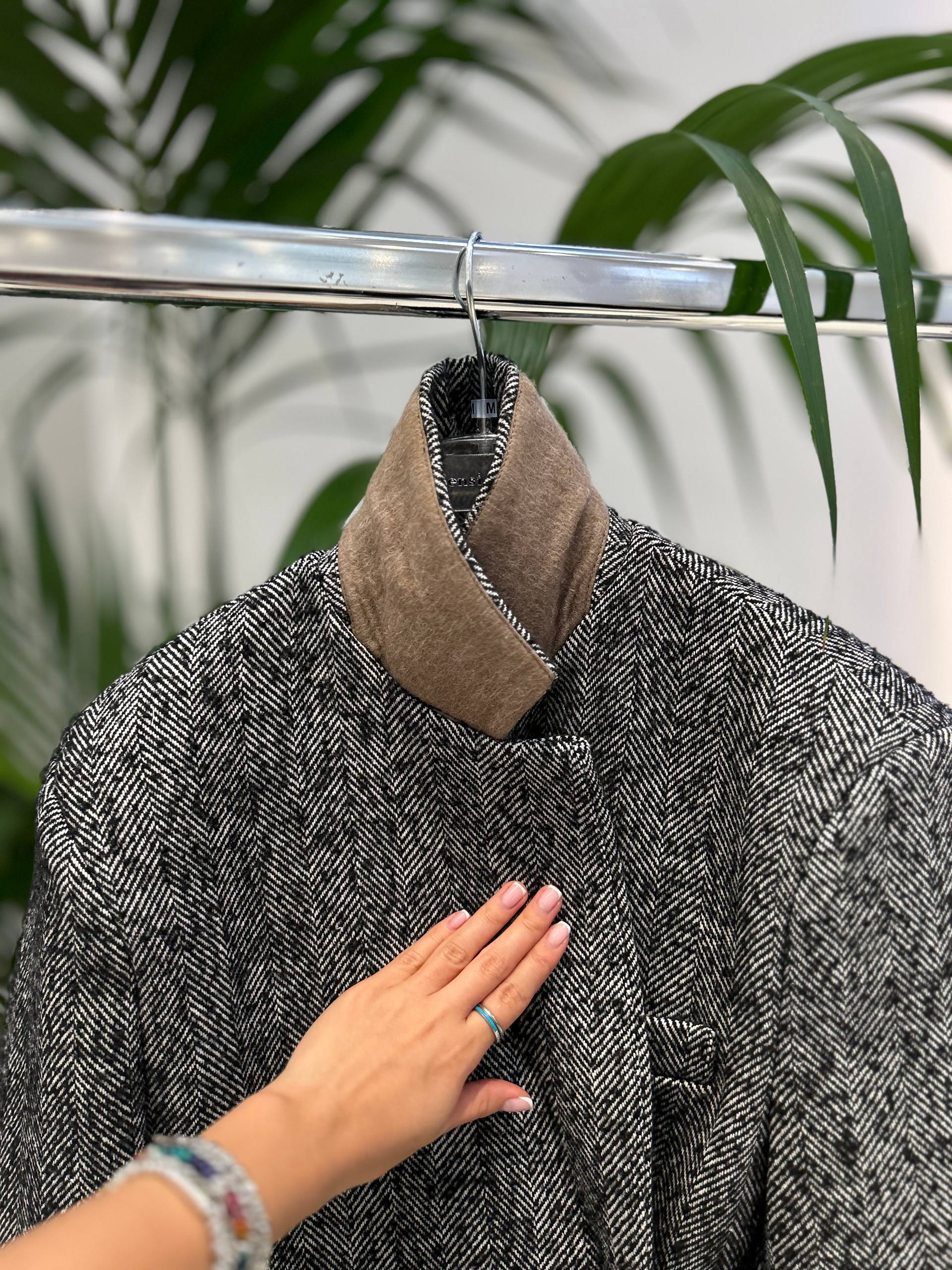 Фото Tensione in