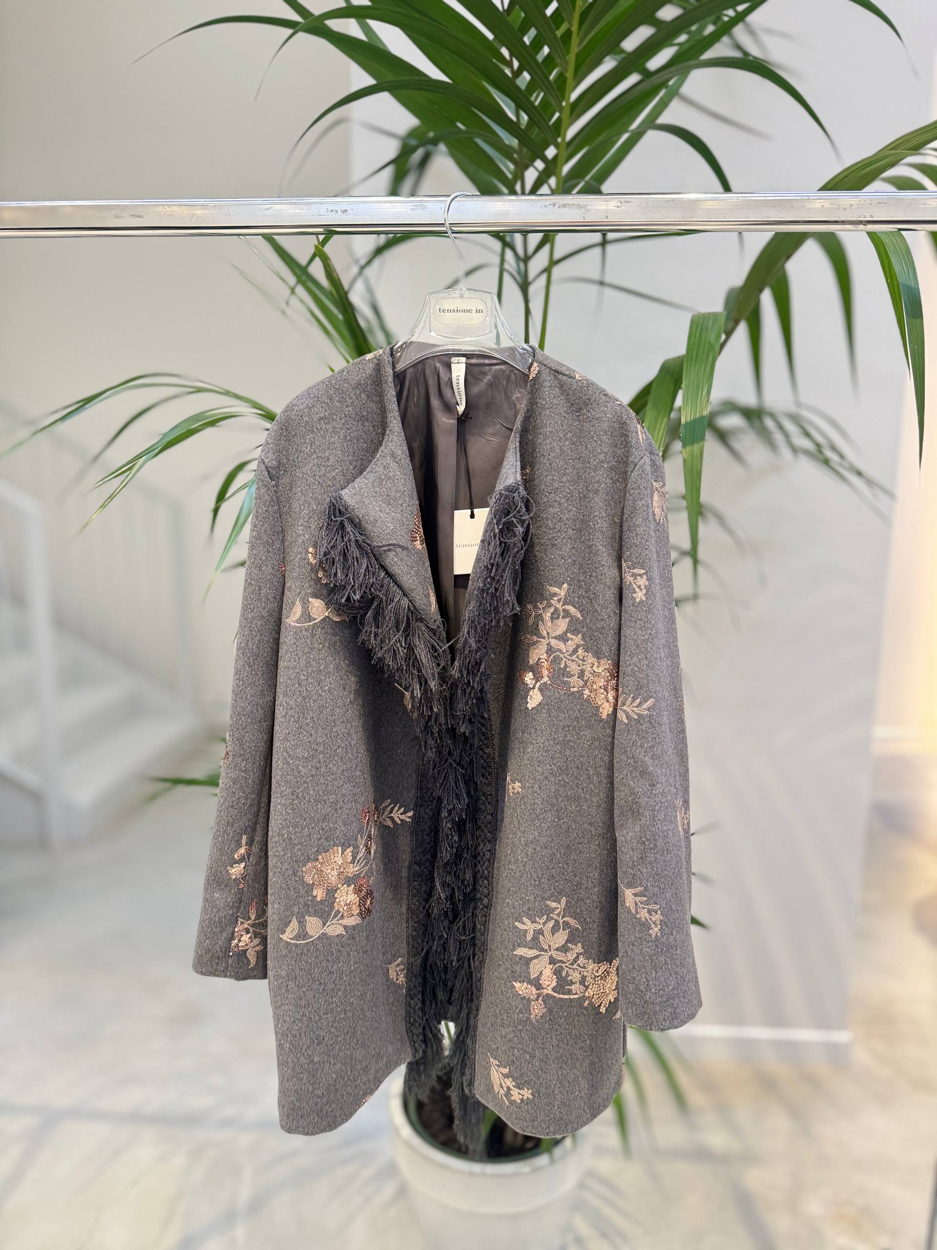 Фото Tensione in