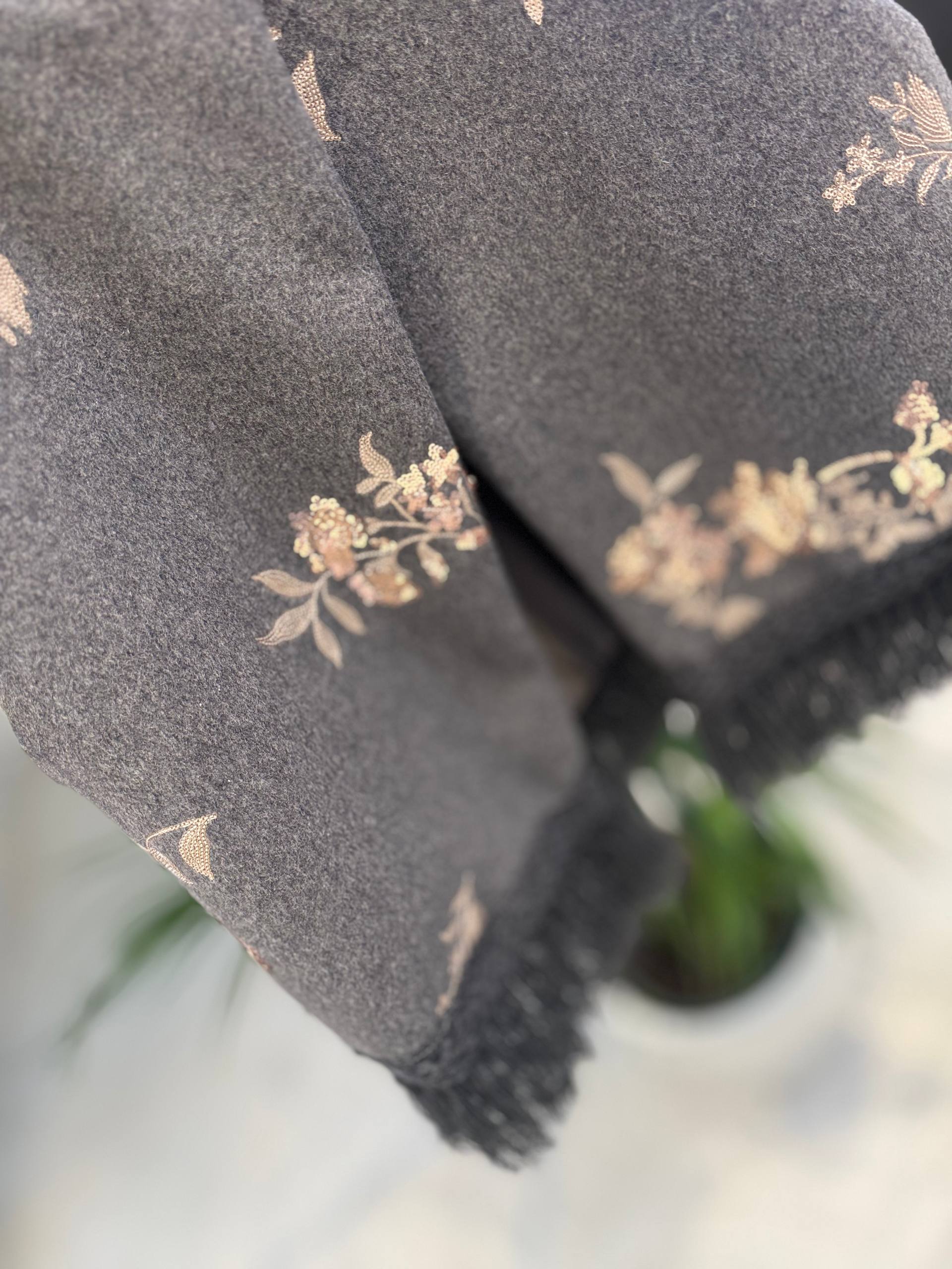 Фото Tensione in