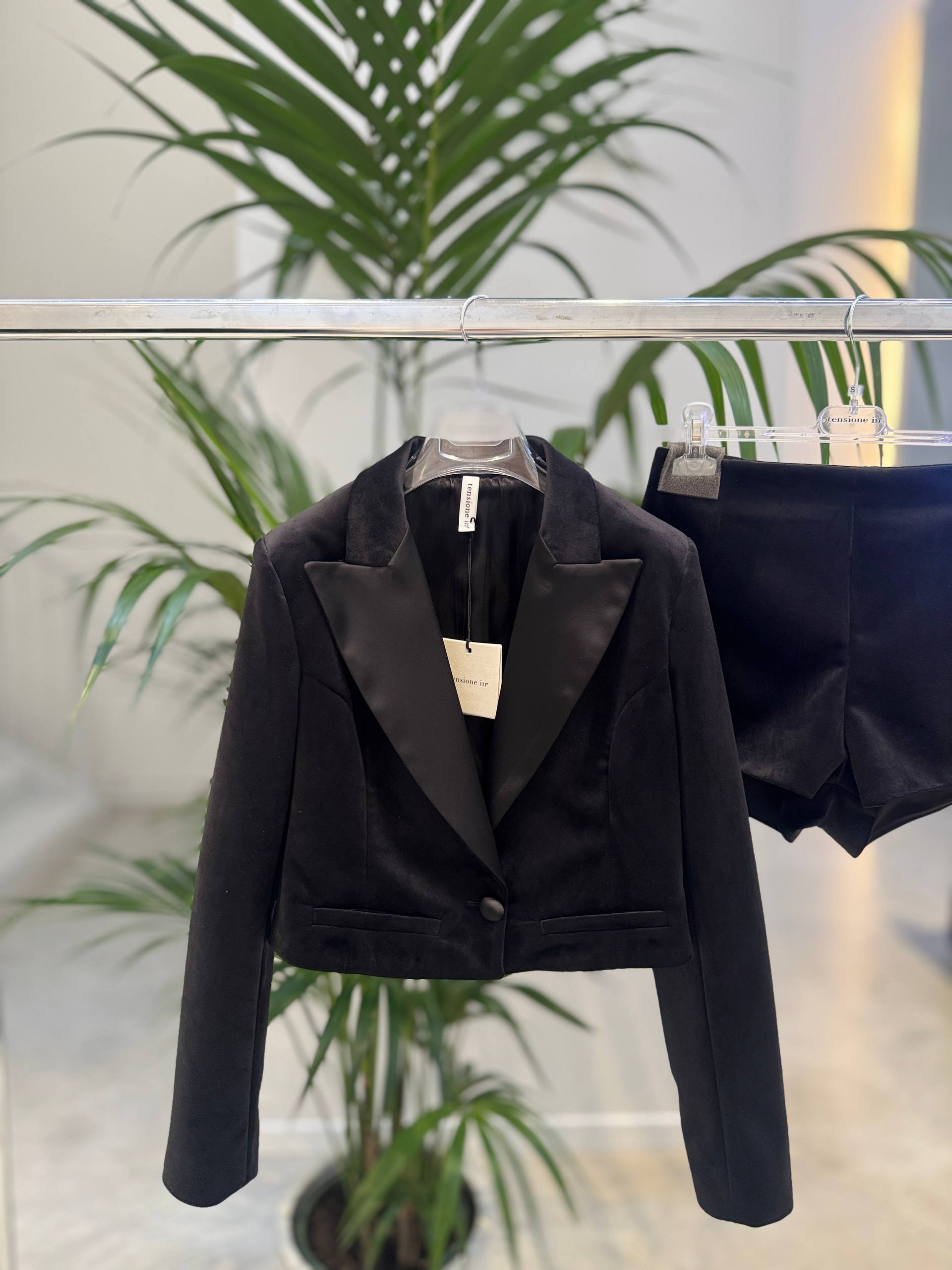 Фото Tensione in