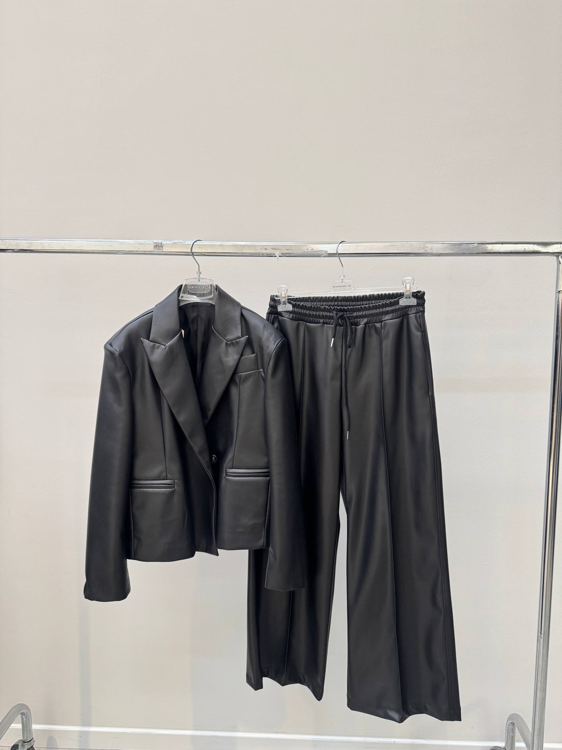 Фото Tensione in