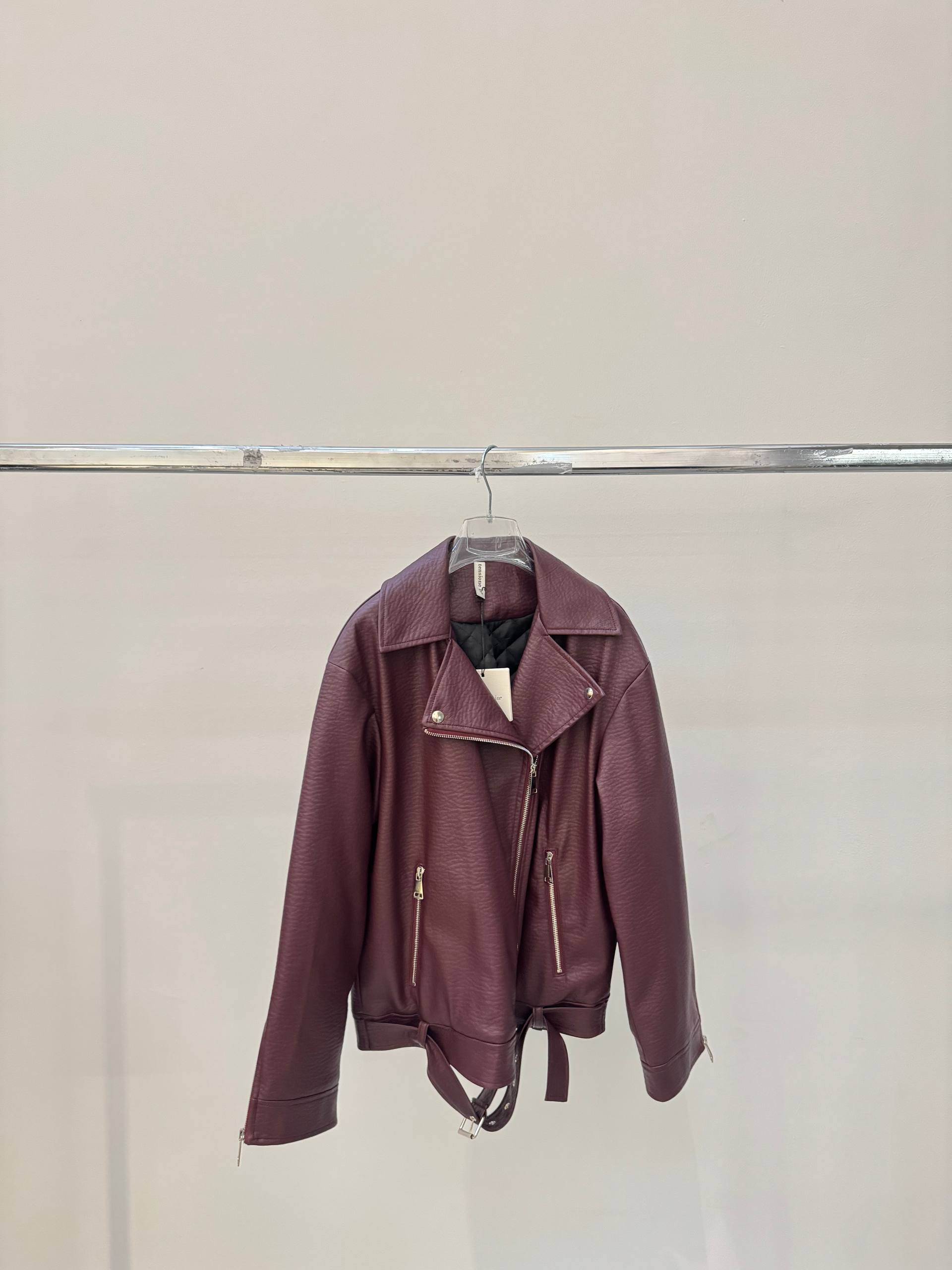 Фото Tensione in