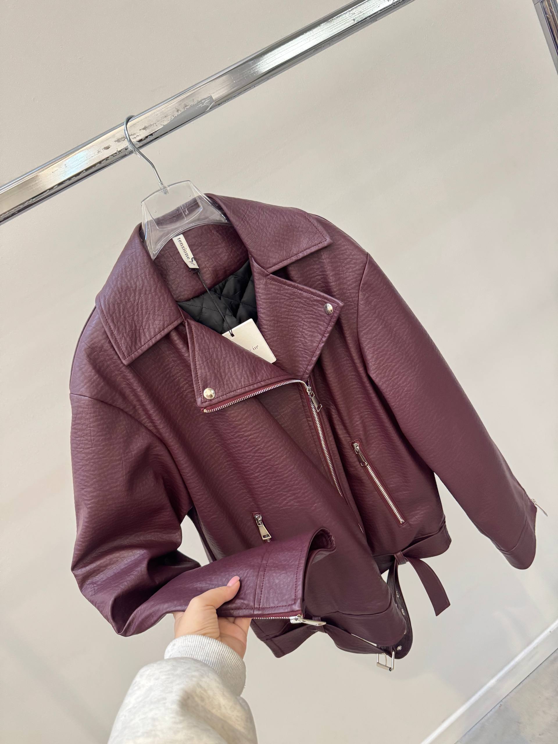 Фото Tensione in