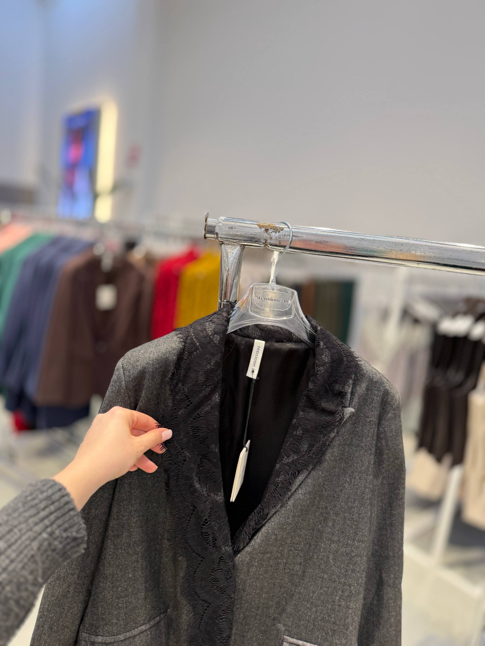 Фото Tensione in