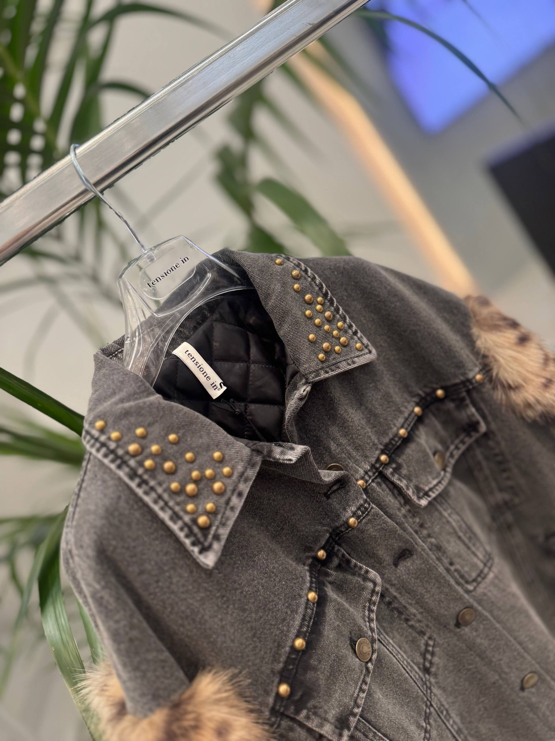 Фото Tensione in