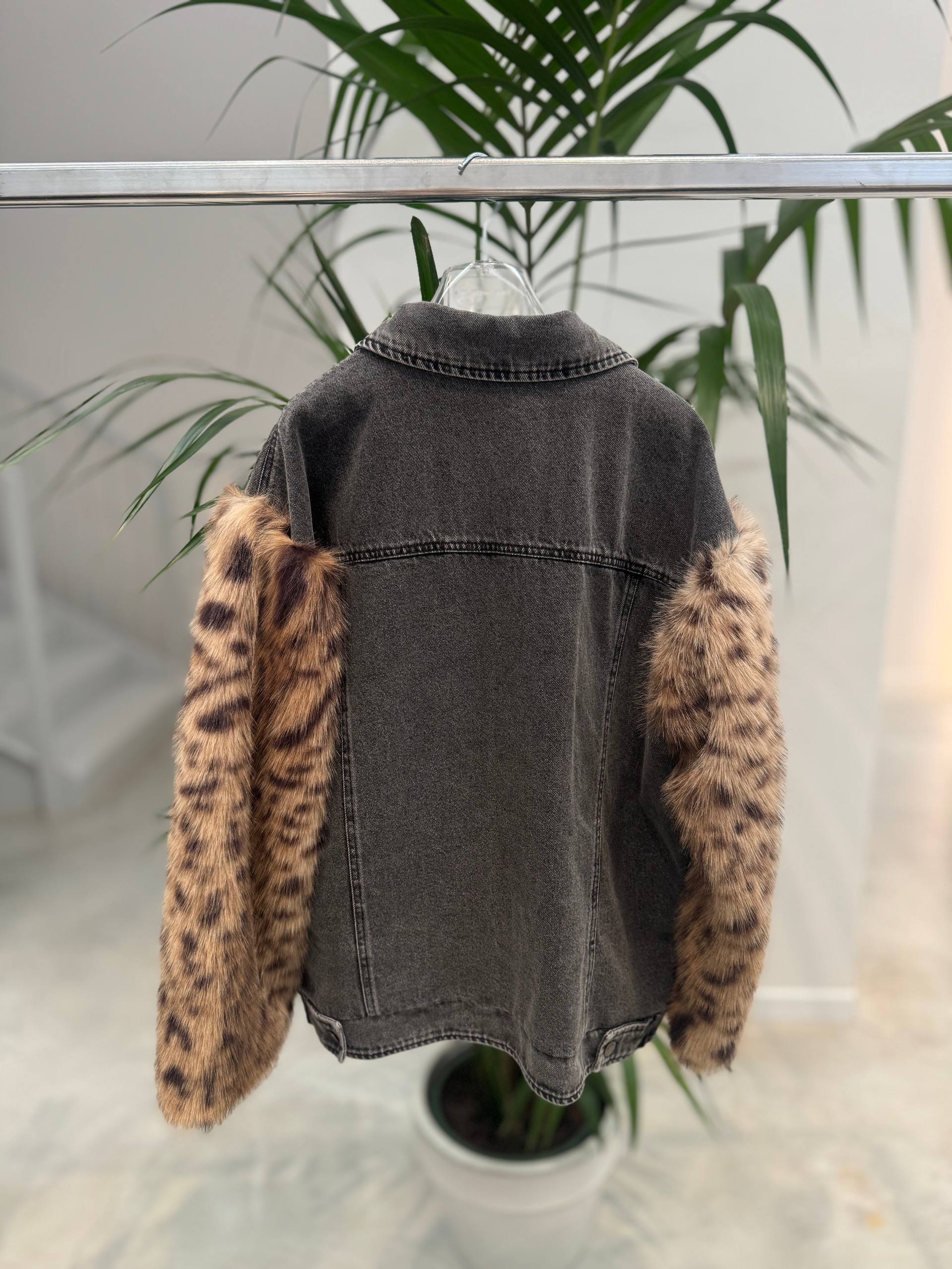 Фото Tensione in