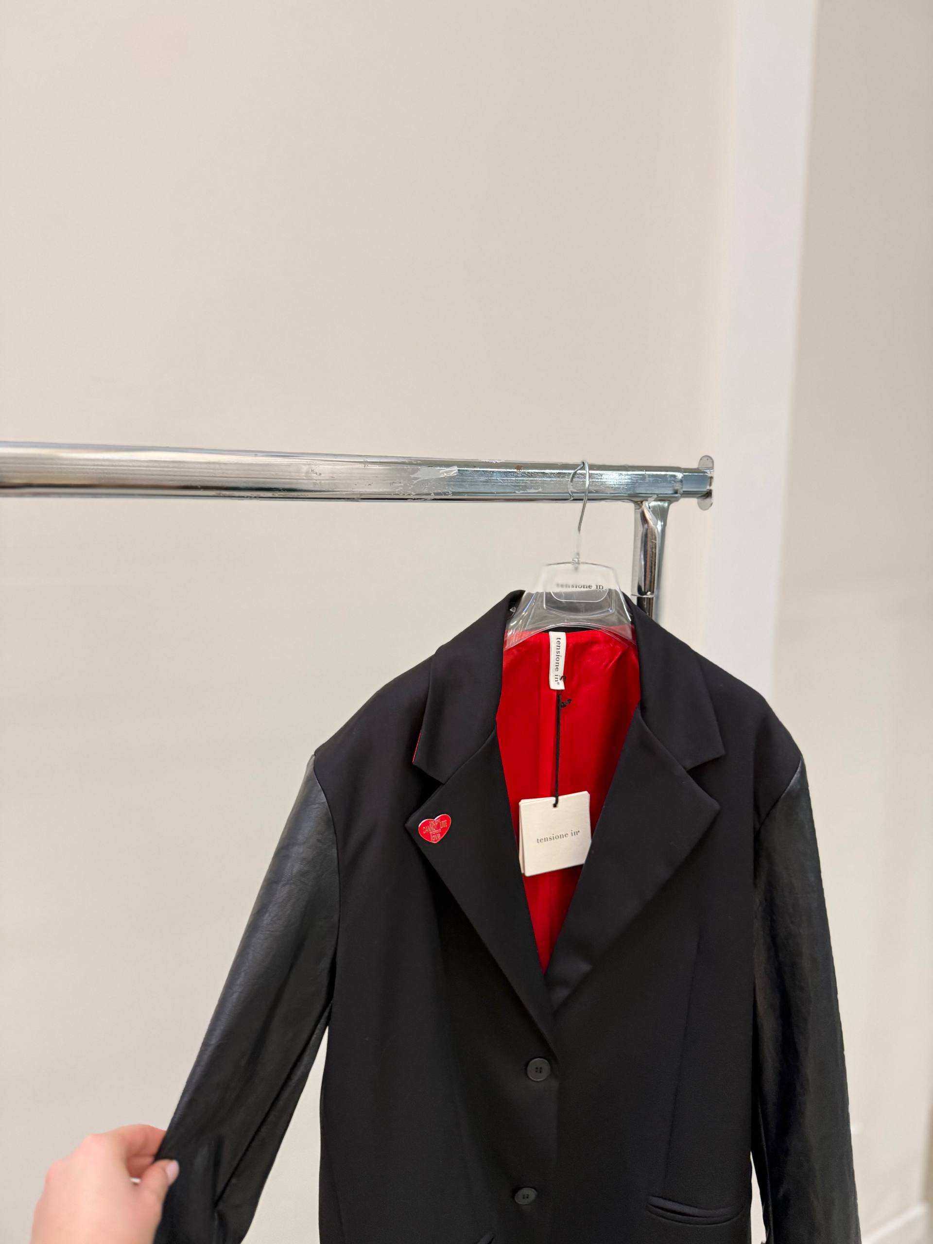 Фото Tensione in