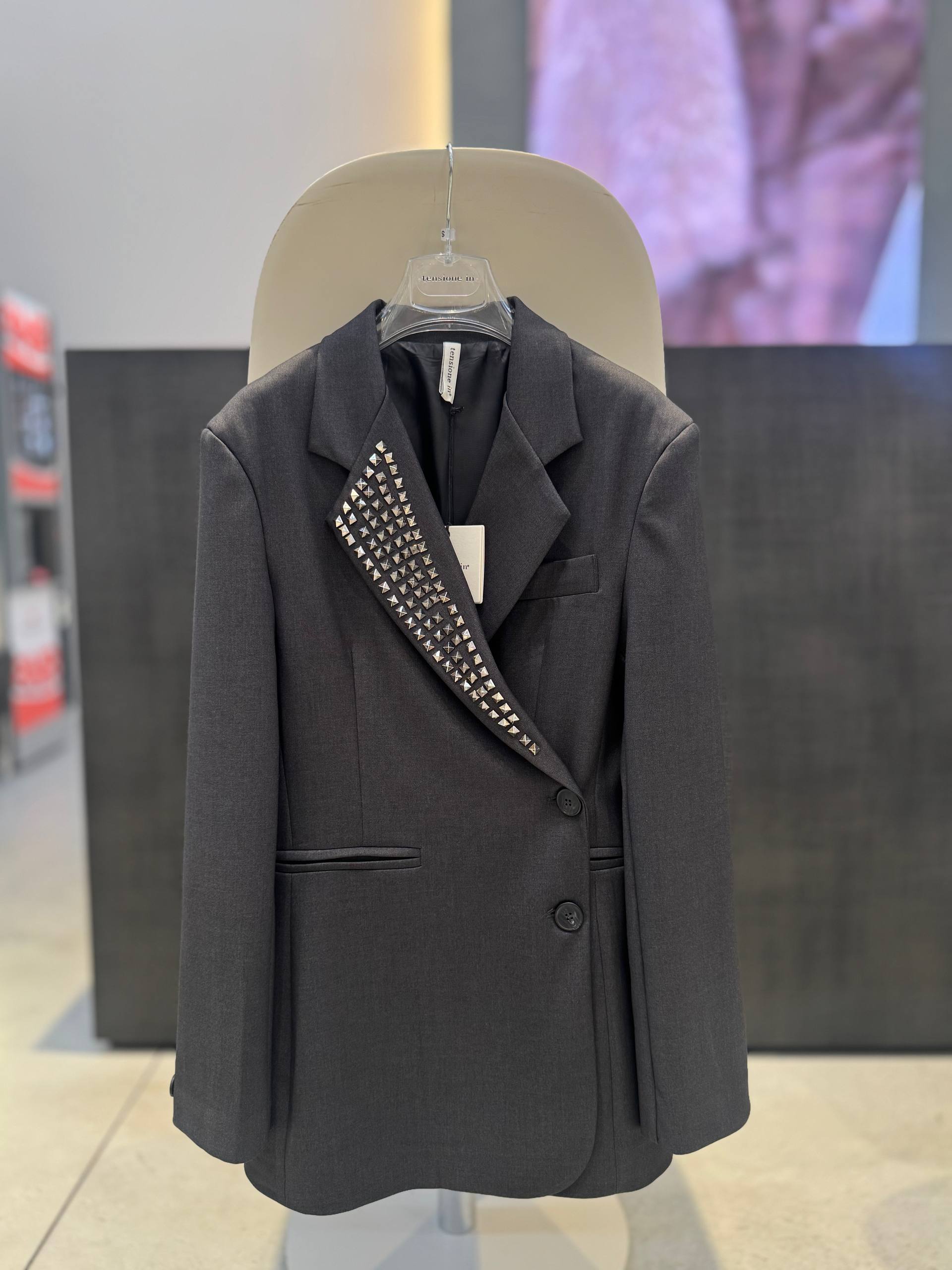 Фото Tensione in