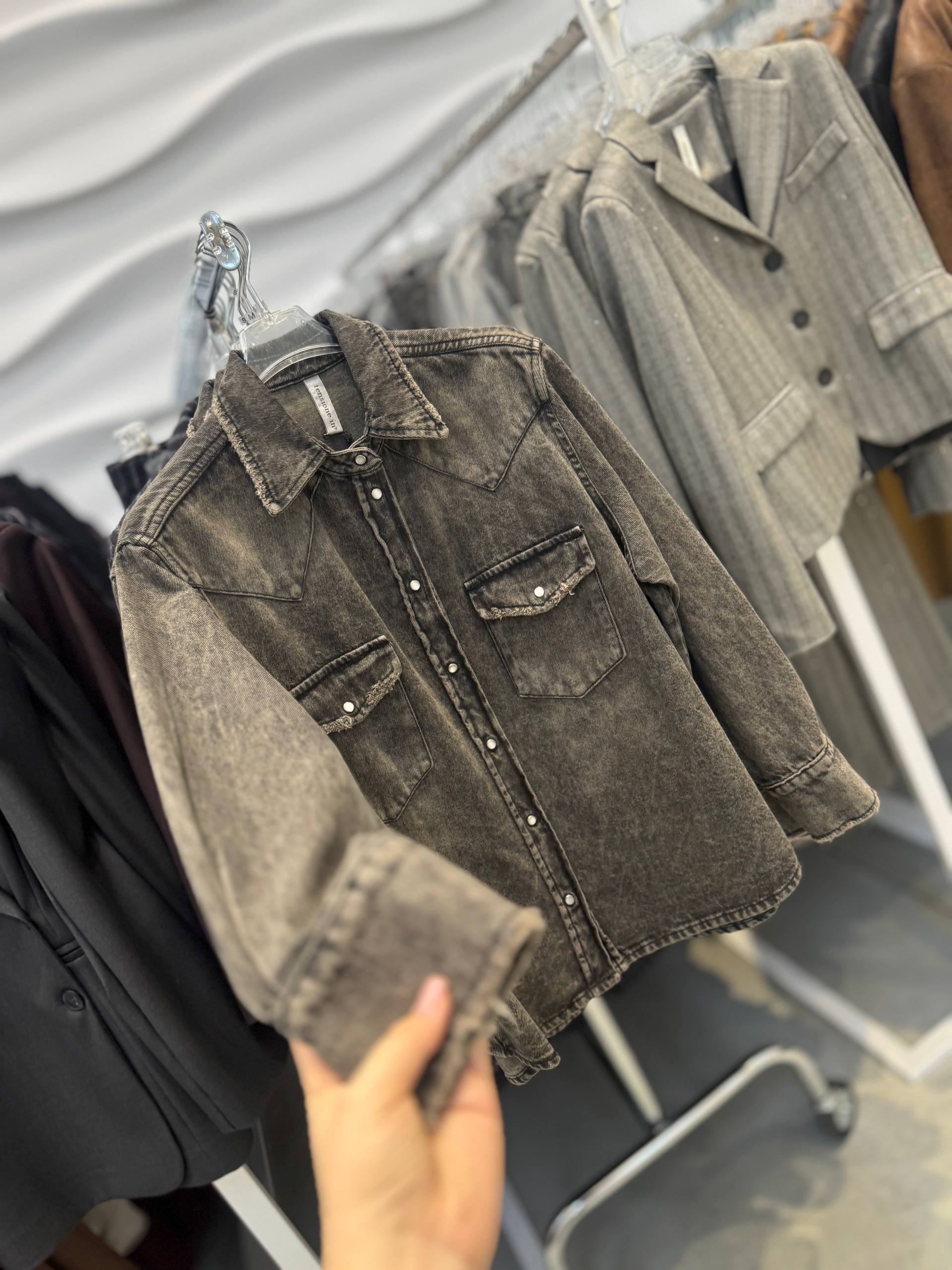 Фото Tensione in