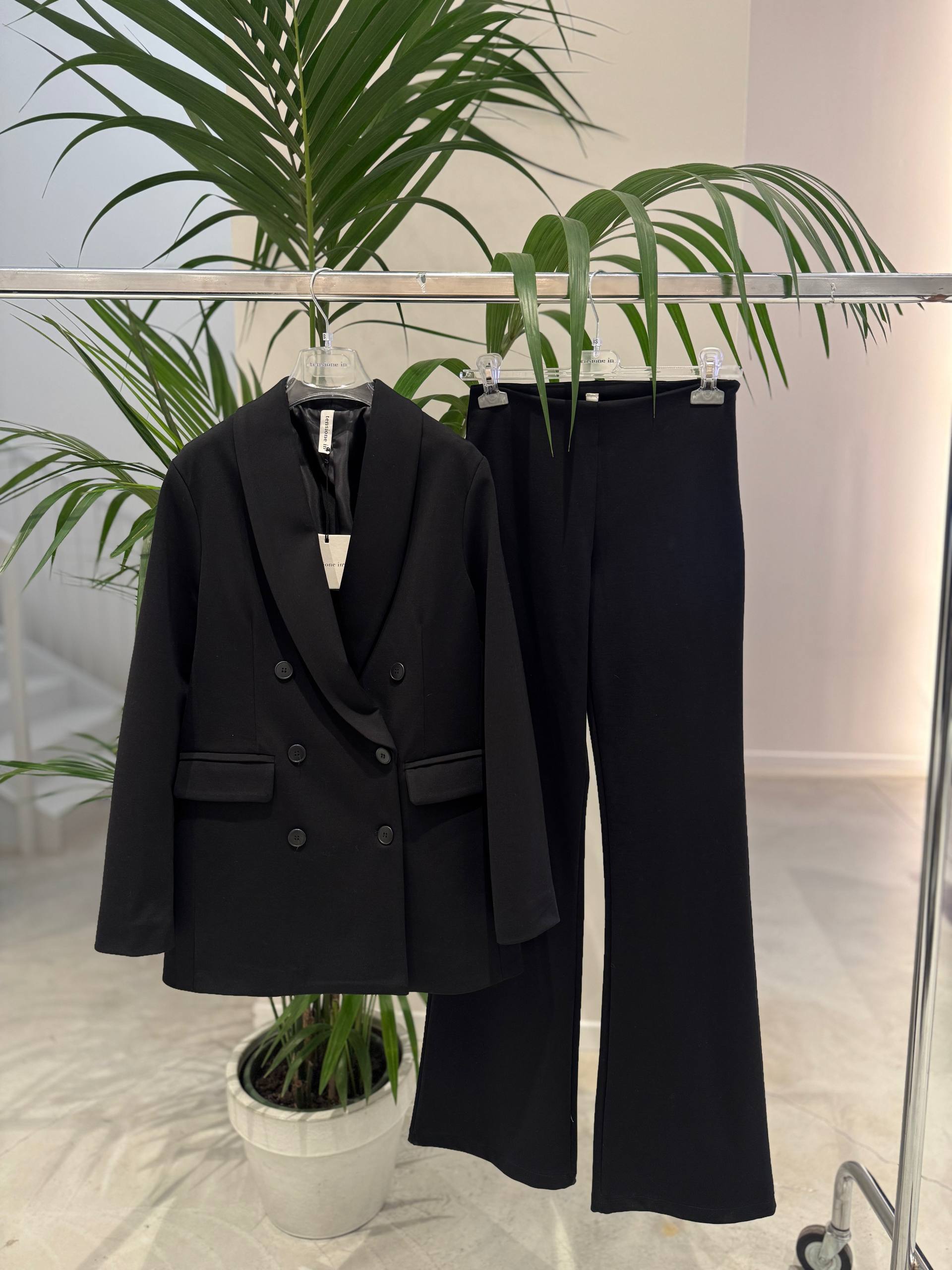 Фото Tensione in