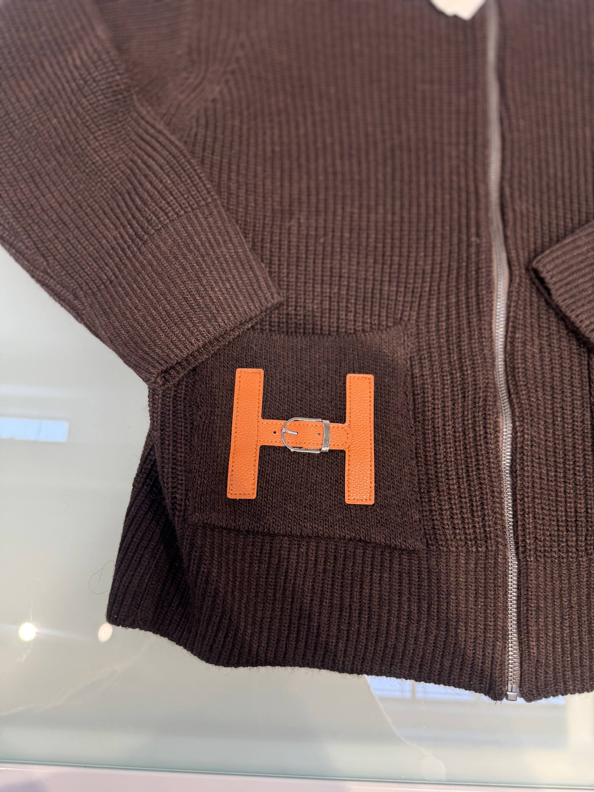 Фото Tensione in