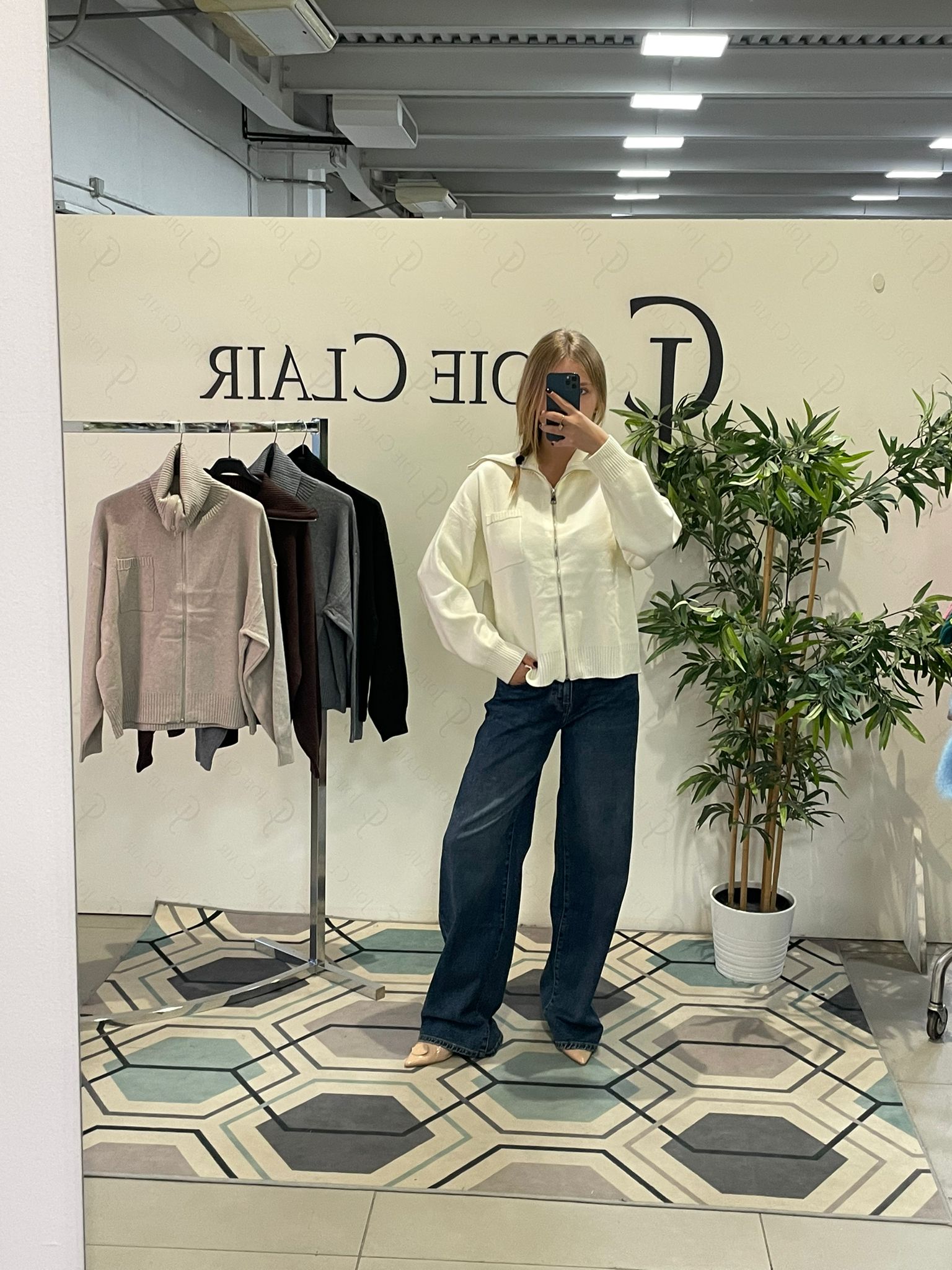 Фото Joie Clair (J-Clair)