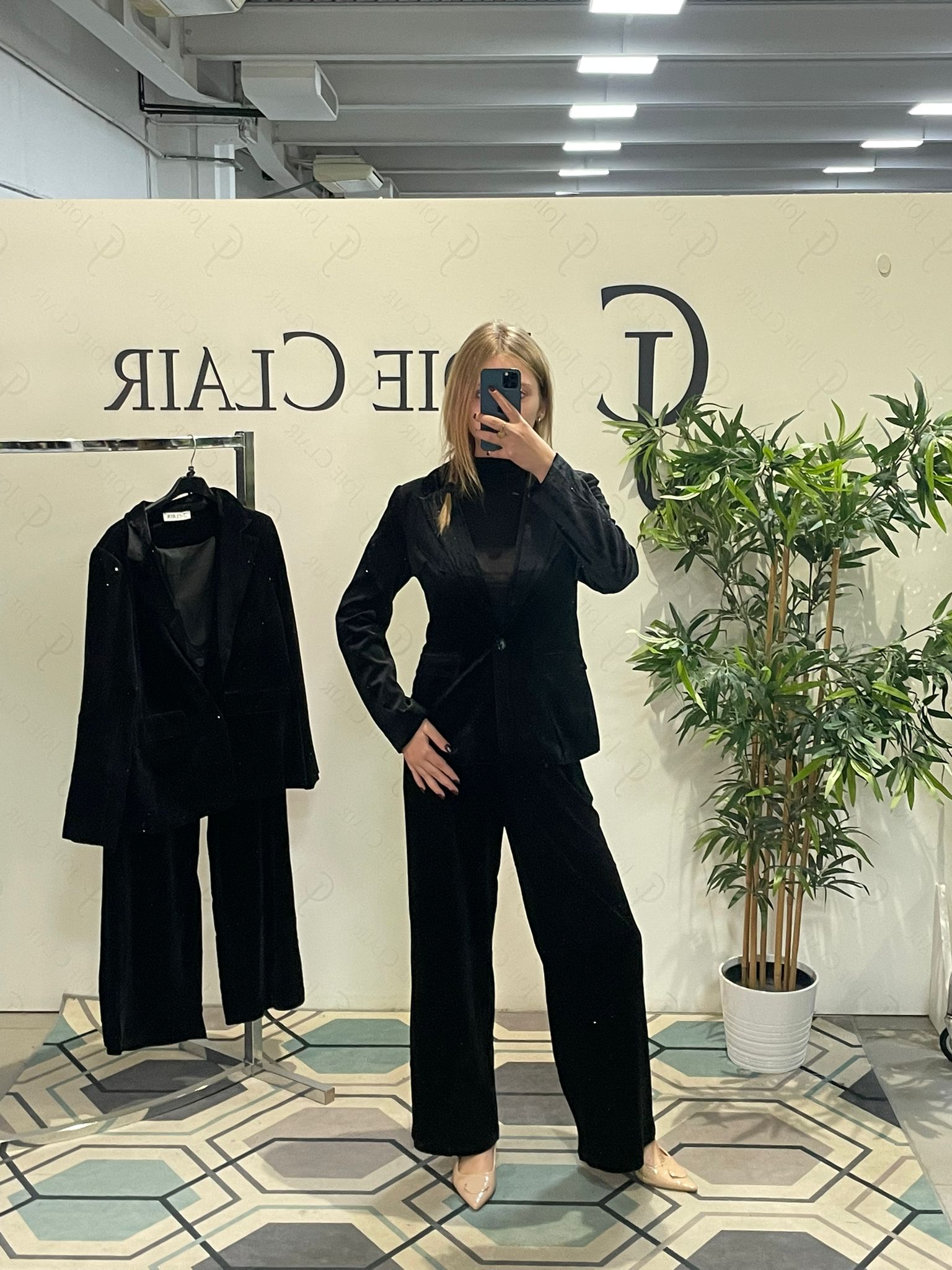 Фото Joie Clair (J-Clair)