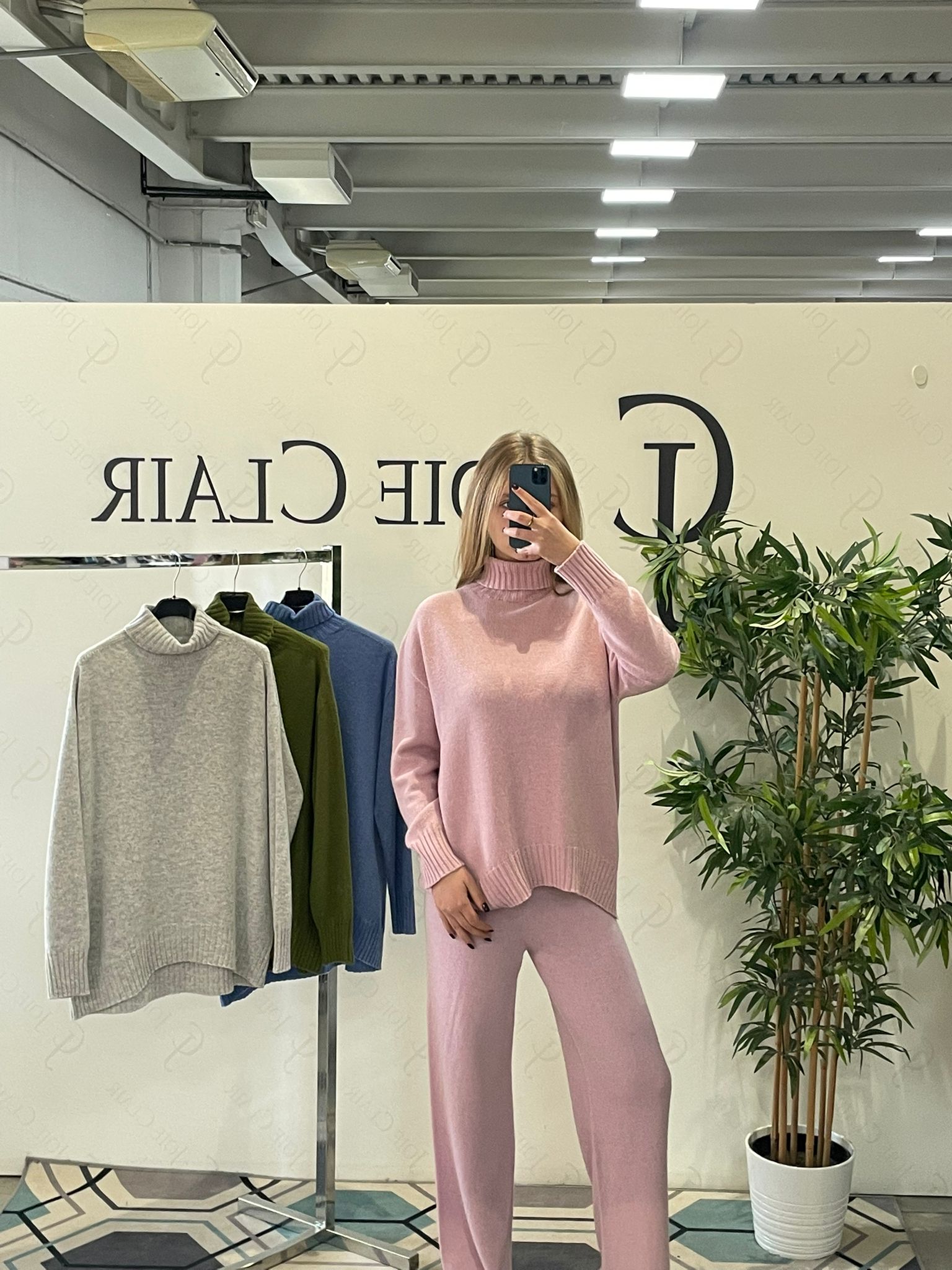 Фото Joie Clair (J-Clair)