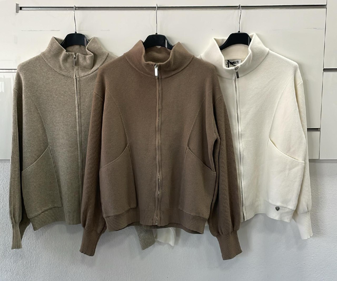 Фото Joie Clair (J-Clair)