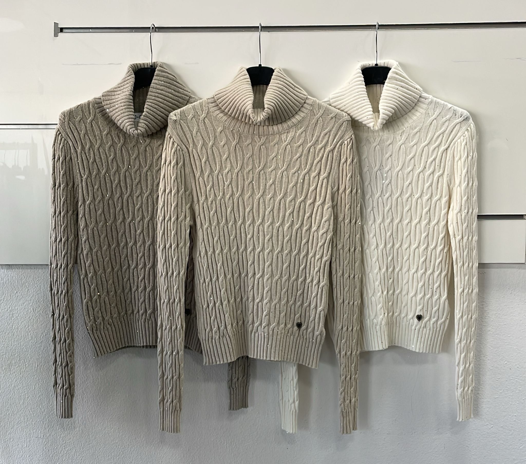 Фото Joie Clair (J-Clair)