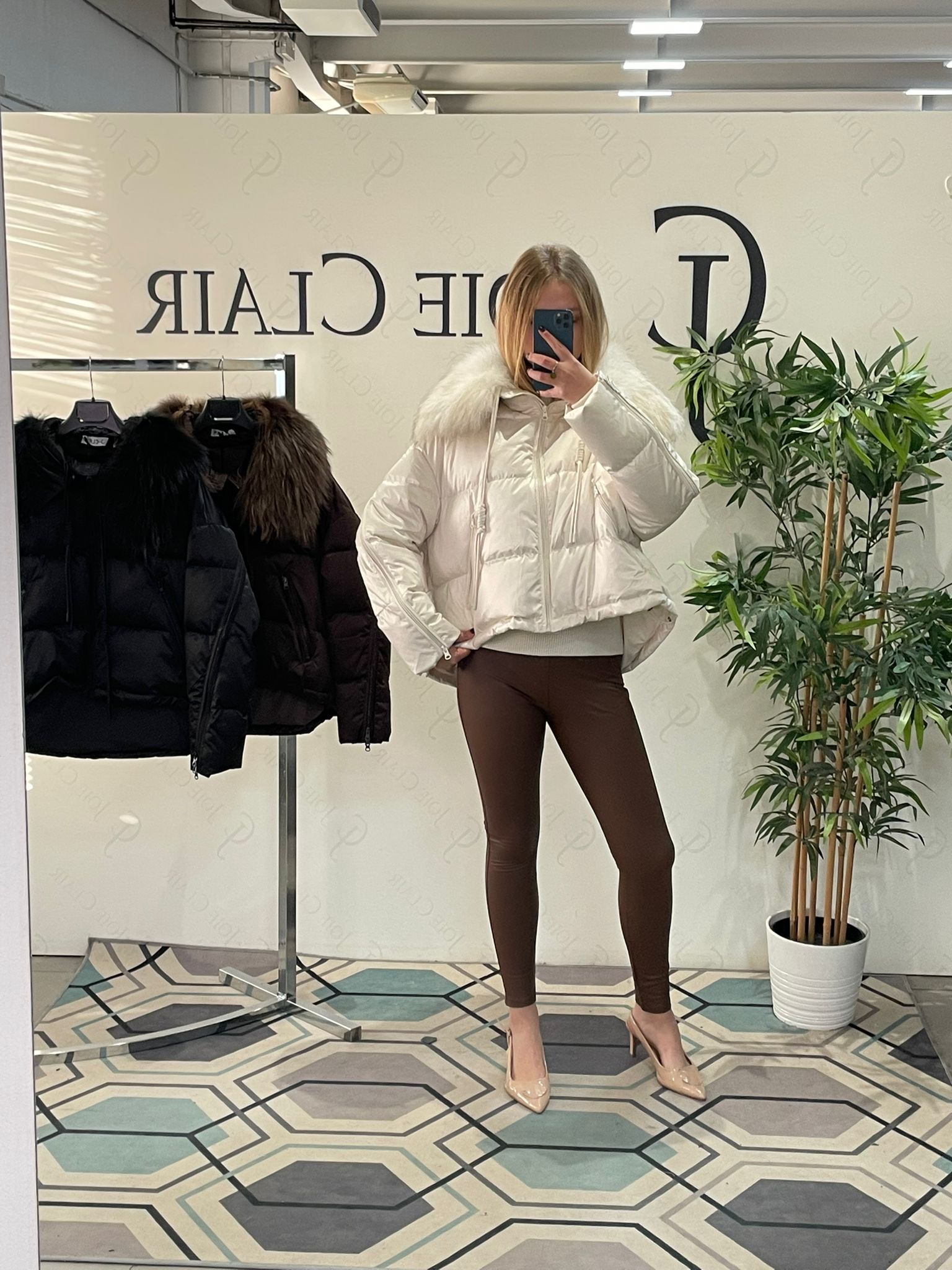 Фото Joie Clair (J-Clair)