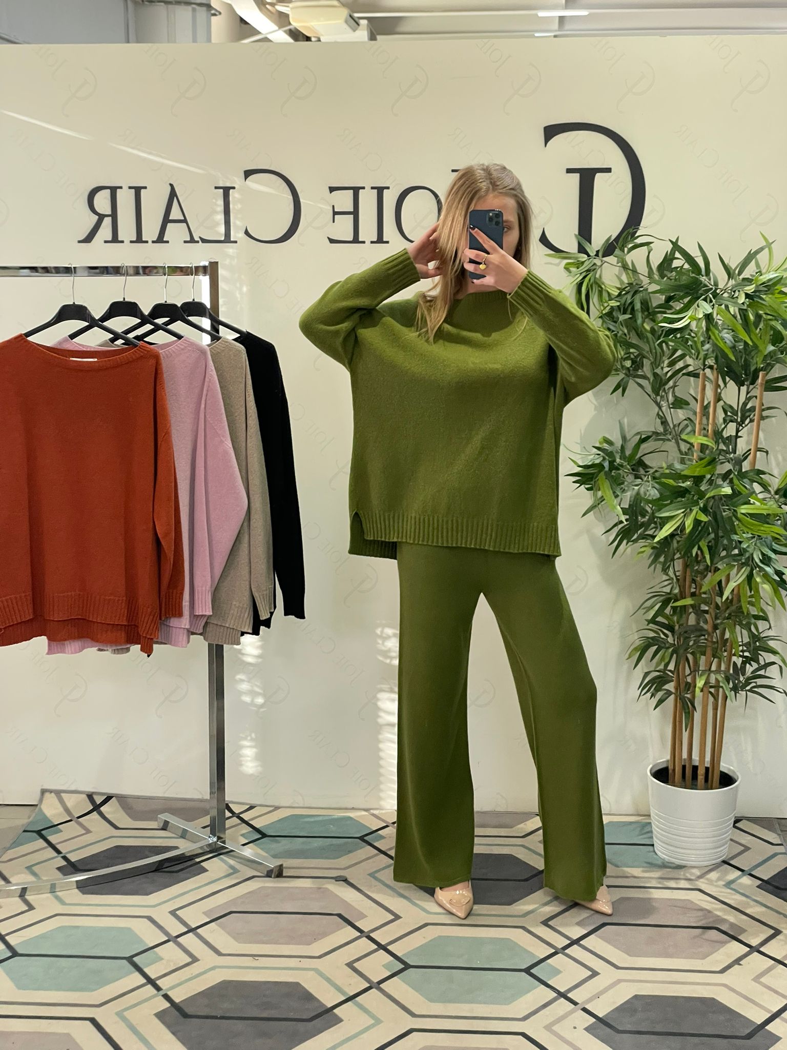 Фото Joie Clair (J-Clair)