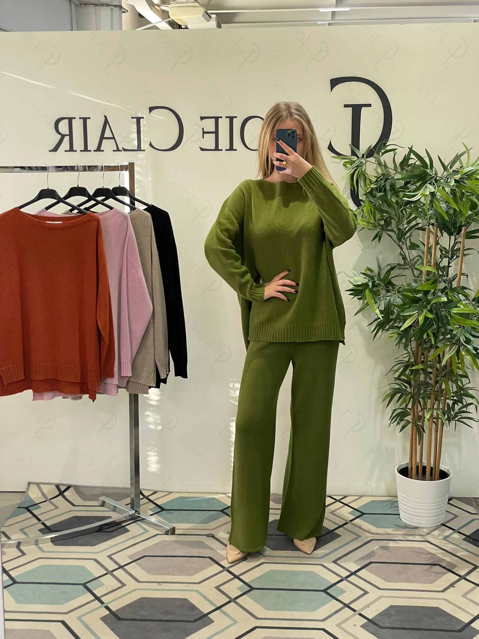 Фото Joie Clair (J-Clair)