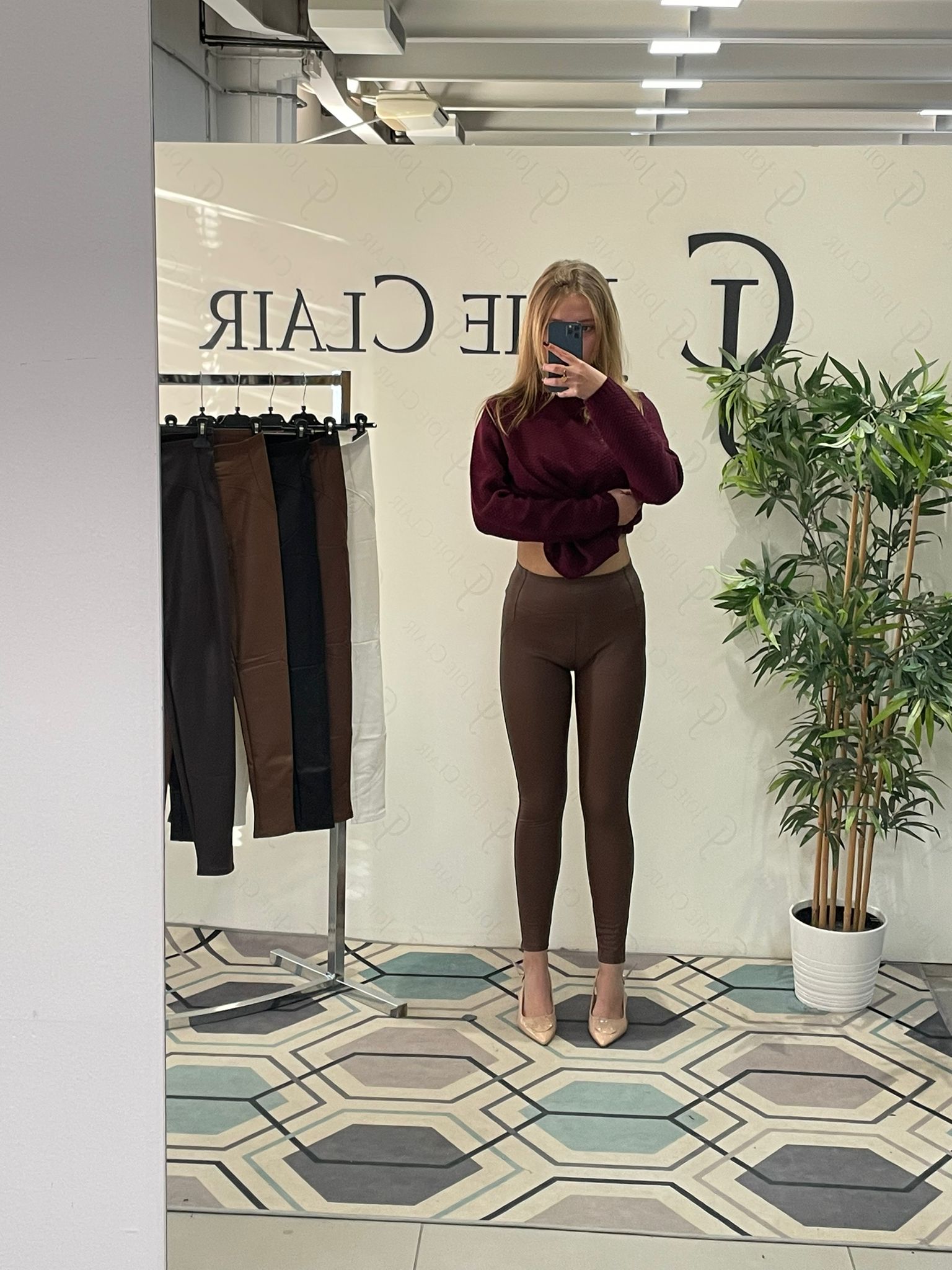 Фото Joie Clair (J-Clair)