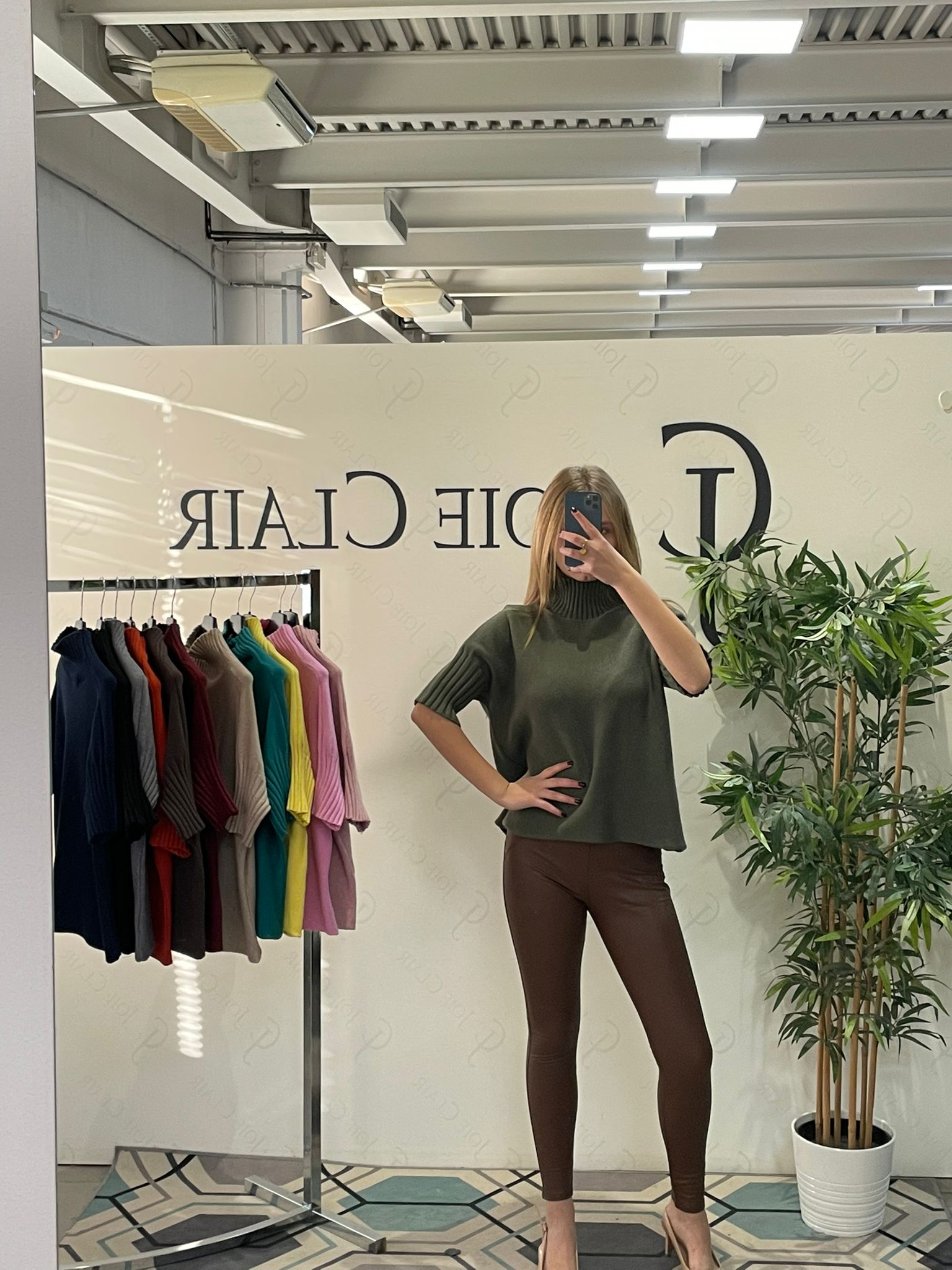 Фото Joie Clair (J-Clair)