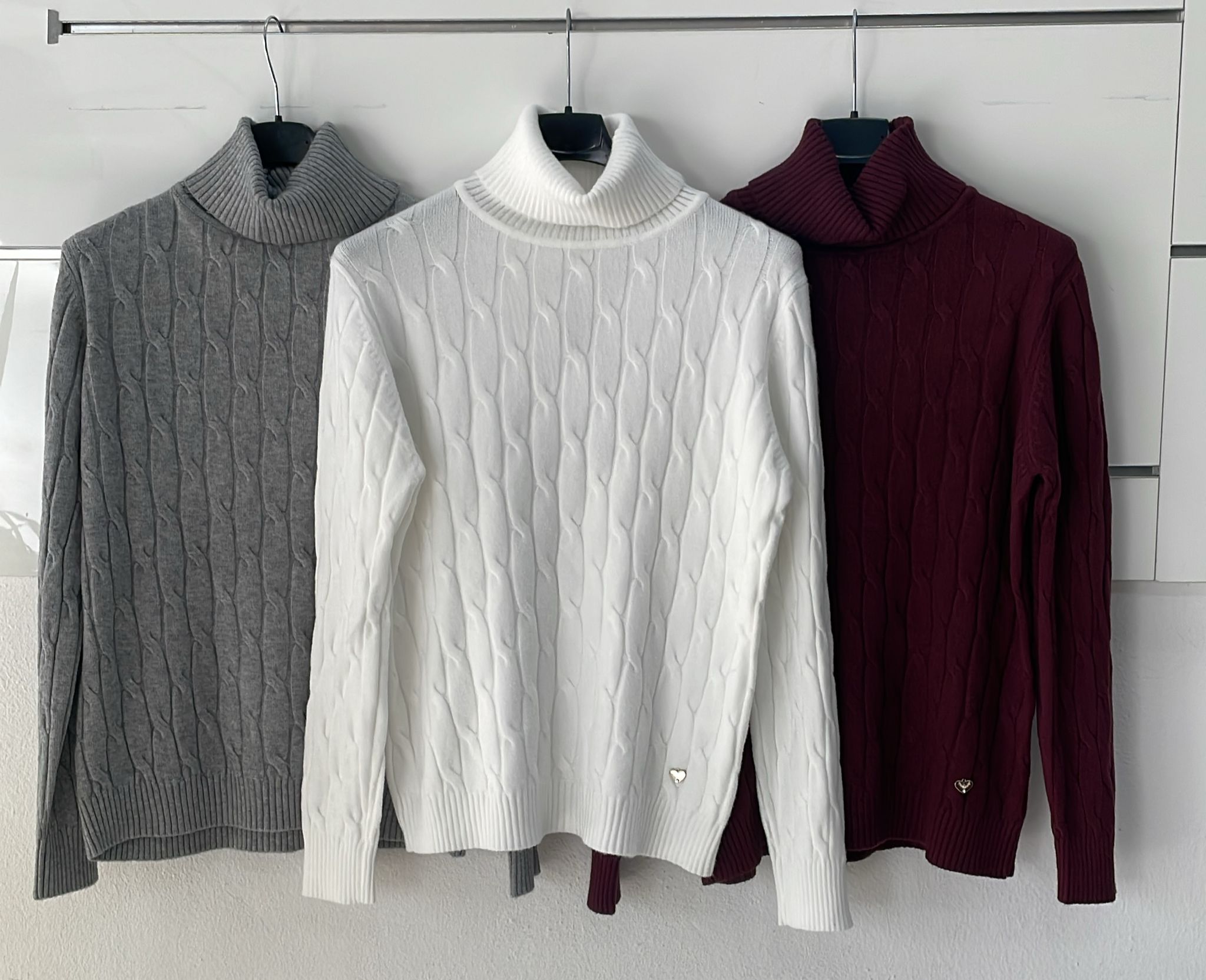 Фото Joie Clair (J-Clair)