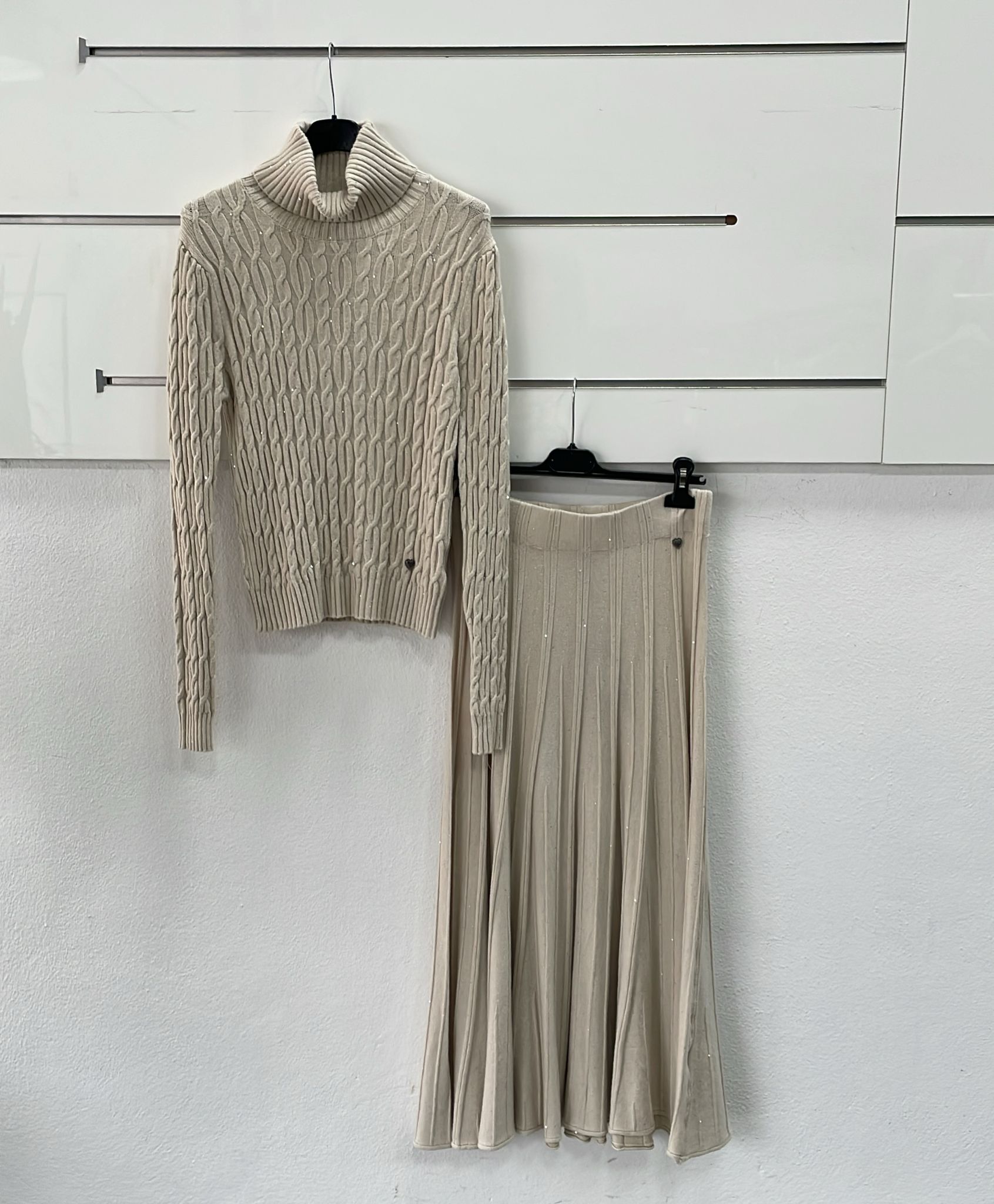 Joie Clair (J-Clair)