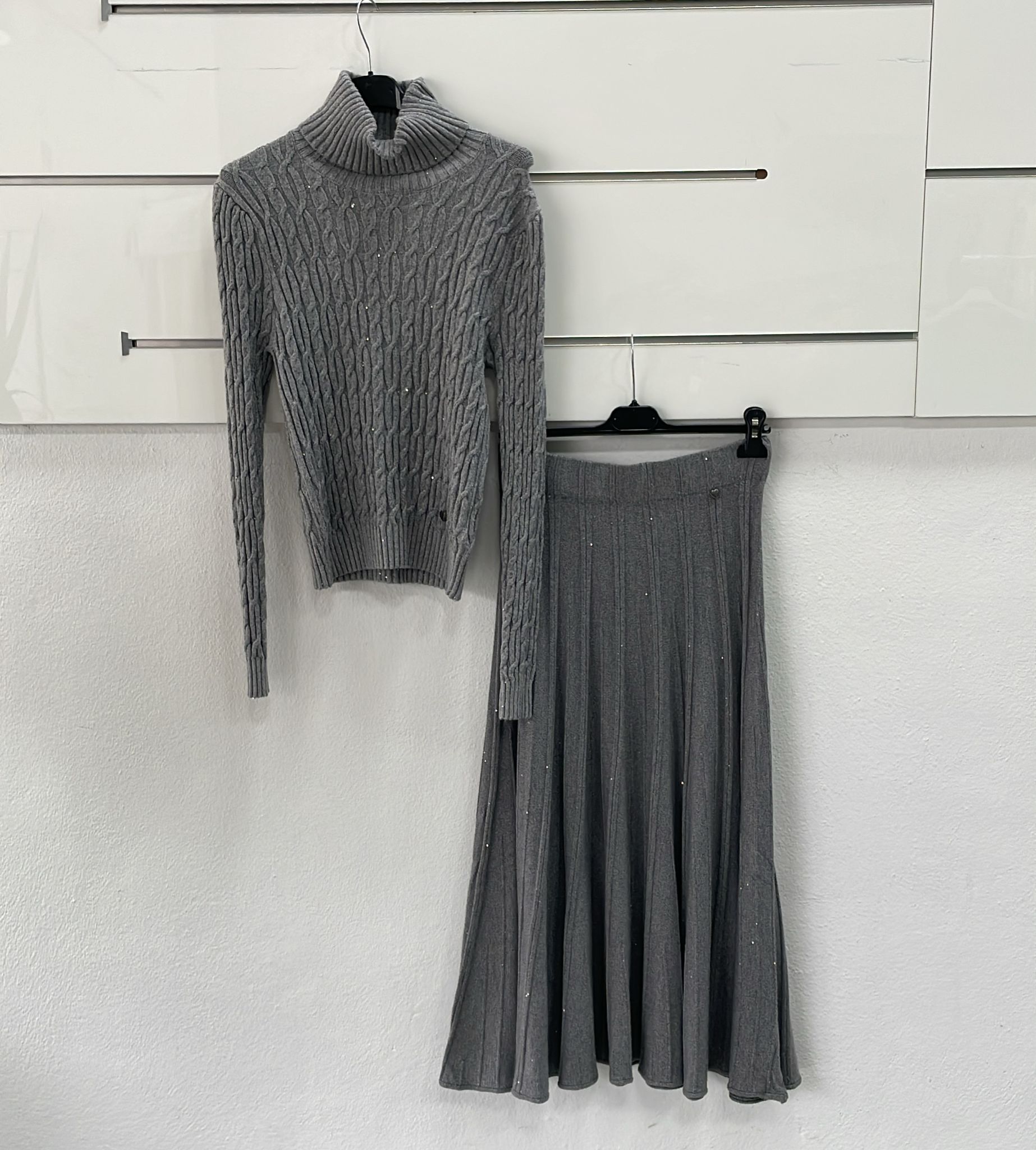 Joie Clair (J-Clair)