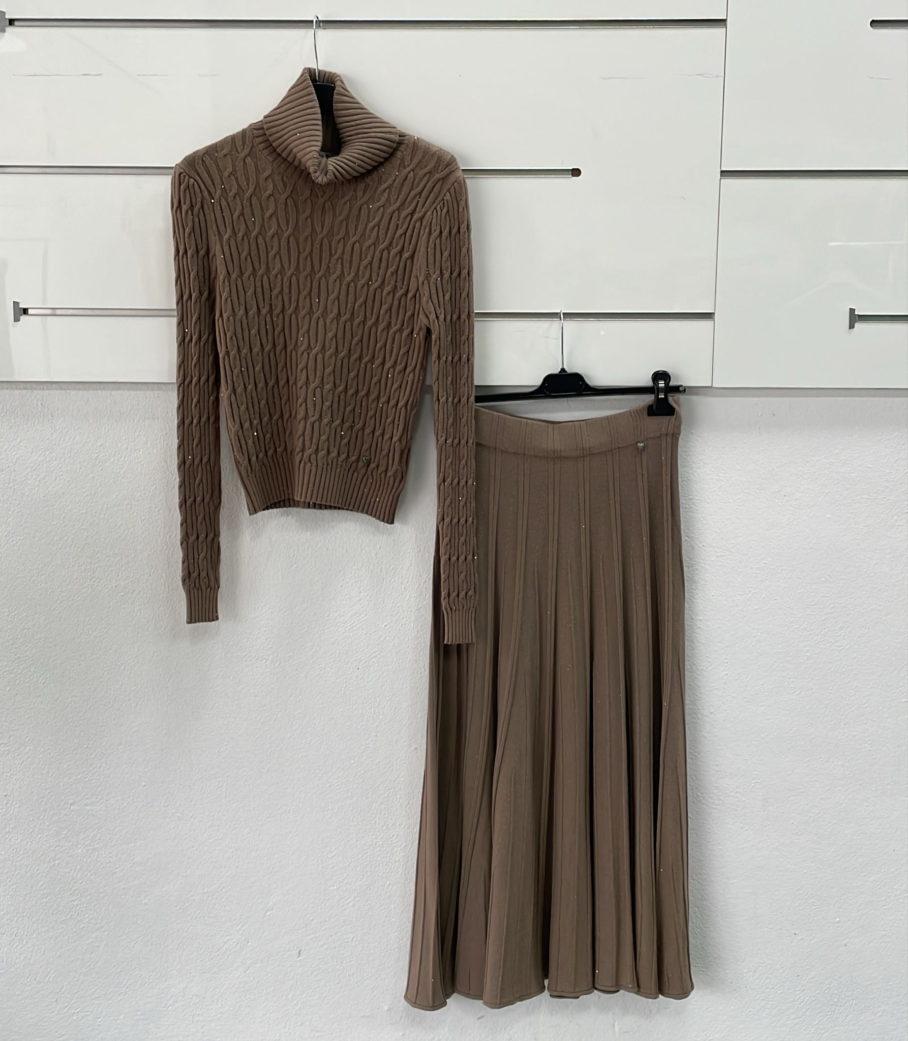 Joie Clair (J-Clair)