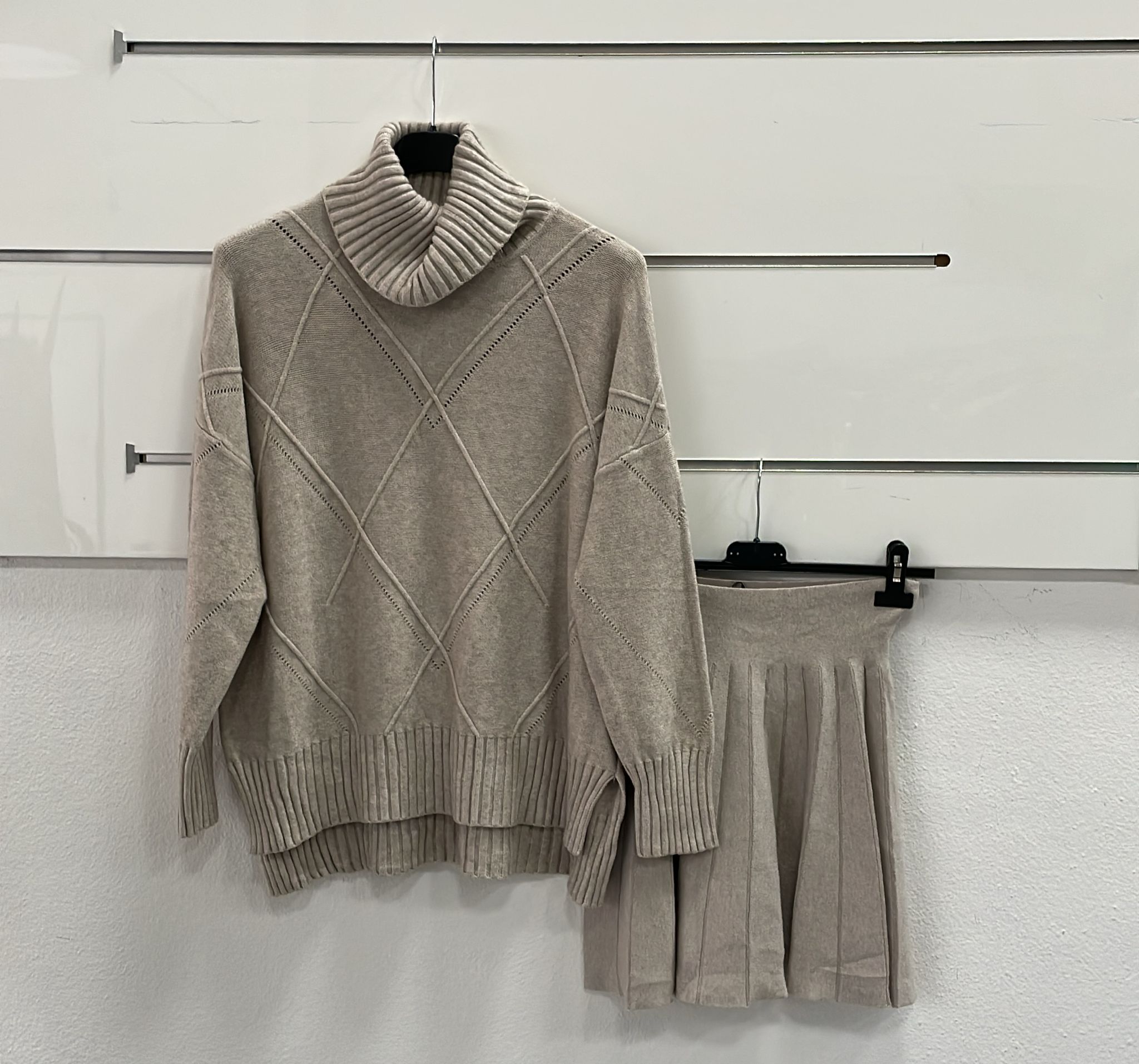 Joie Clair (J-Clair)