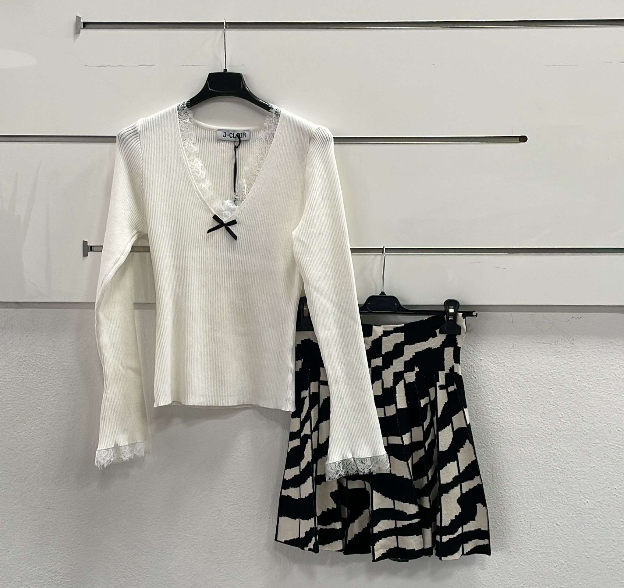 Joie Clair (J-Clair)