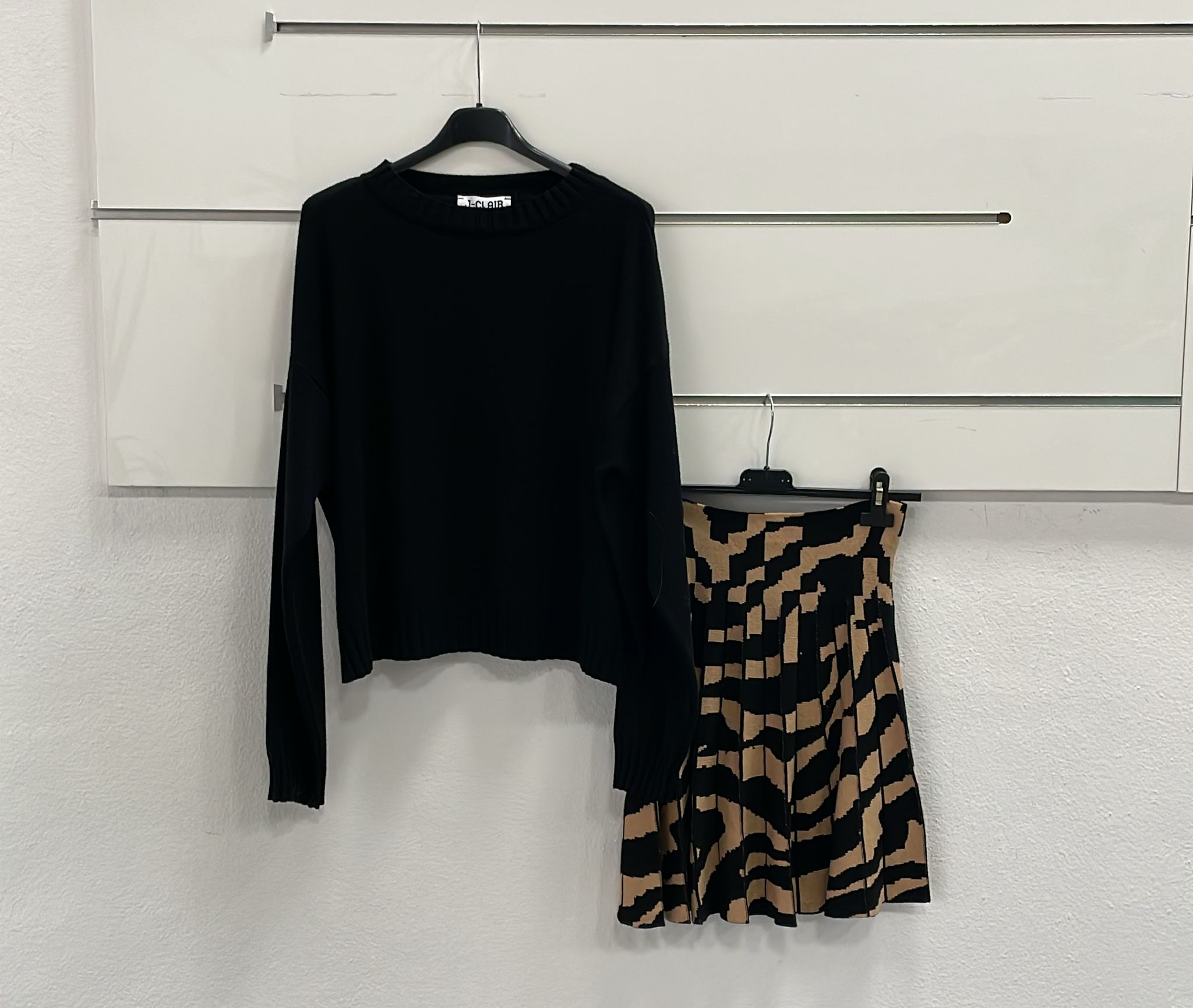 Joie Clair (J-Clair)