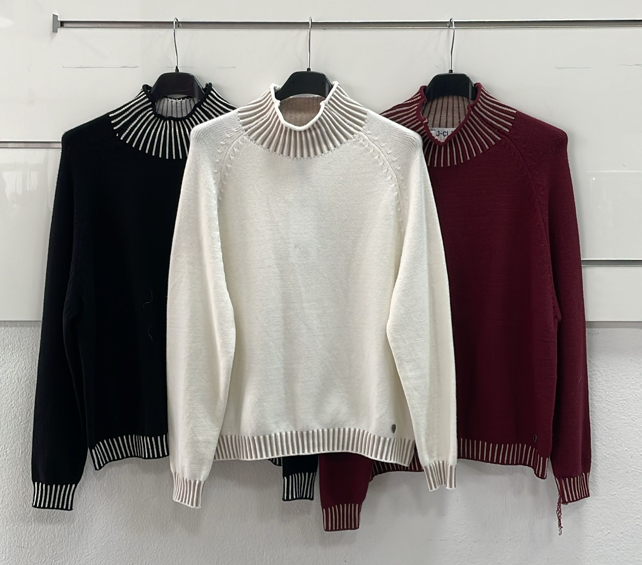 Фото Joie Clair (J-Clair)