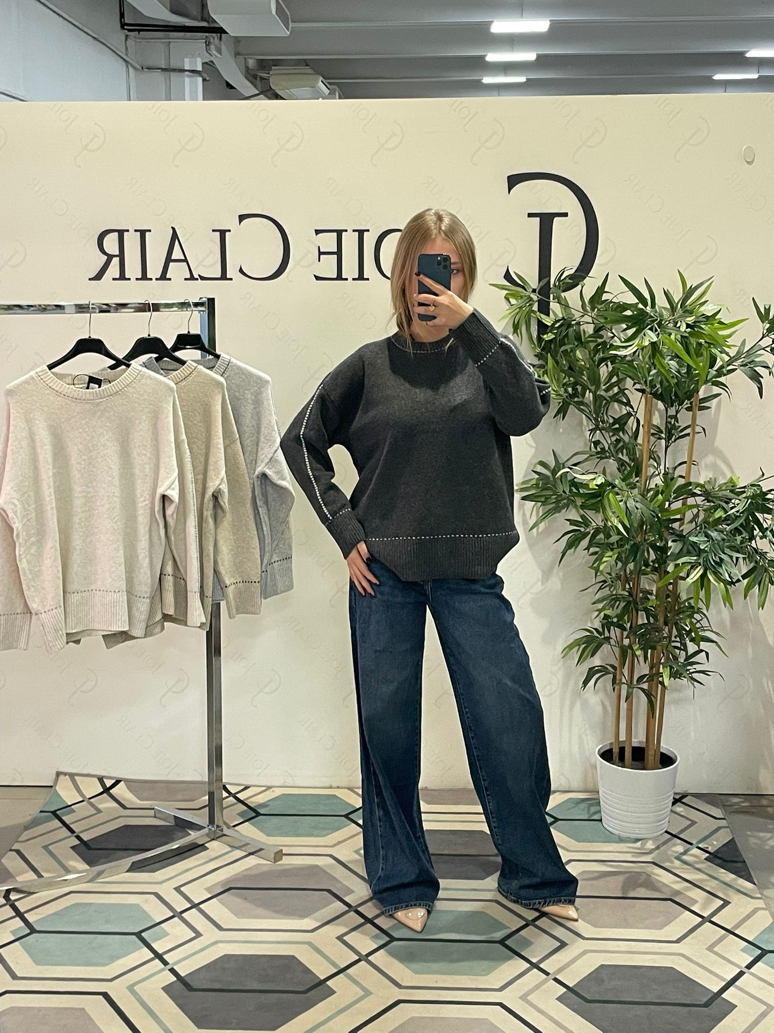 Фото Joie Clair (J-Clair)